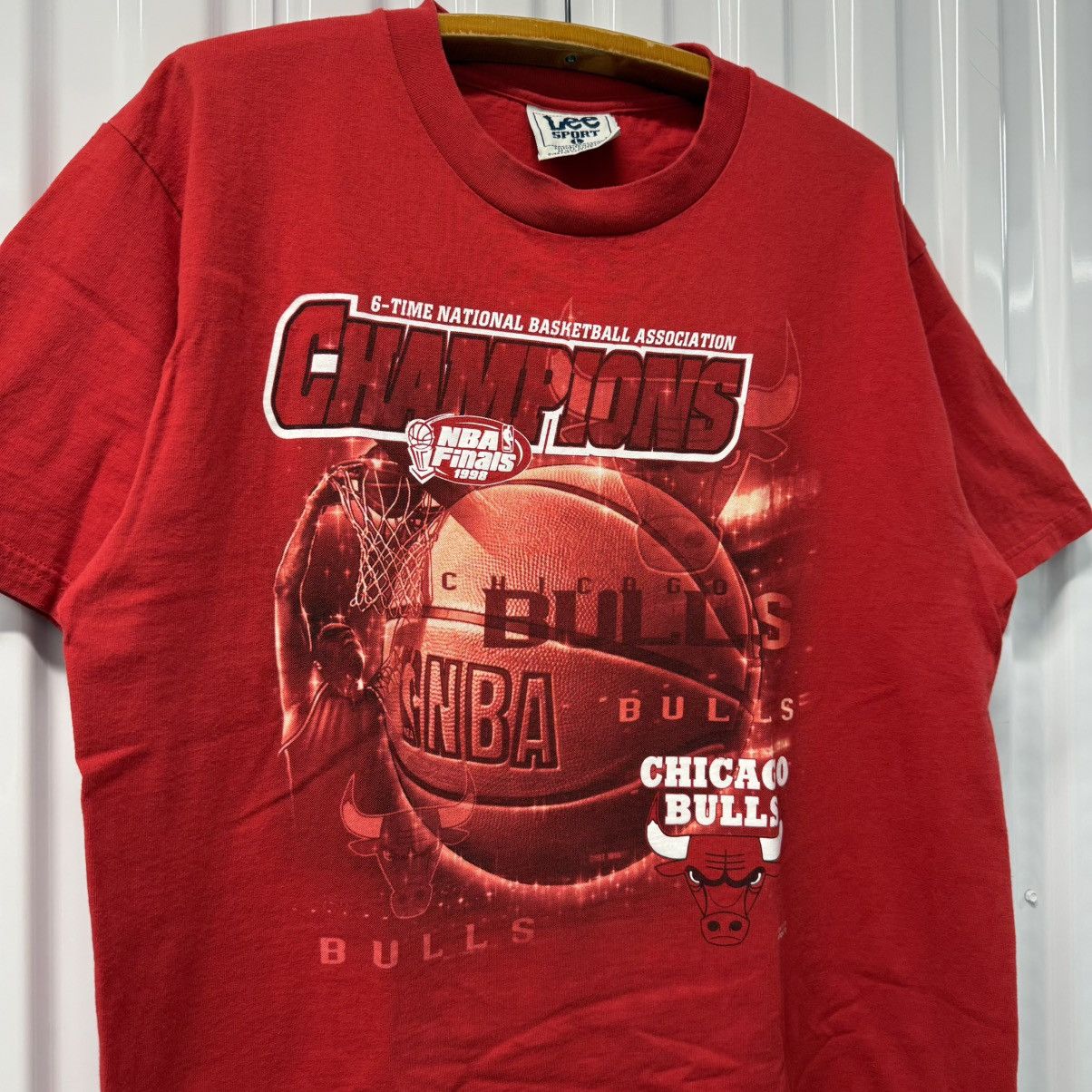 Vintage 1998 Finals Chicago Bulls Six Time Champs Tee