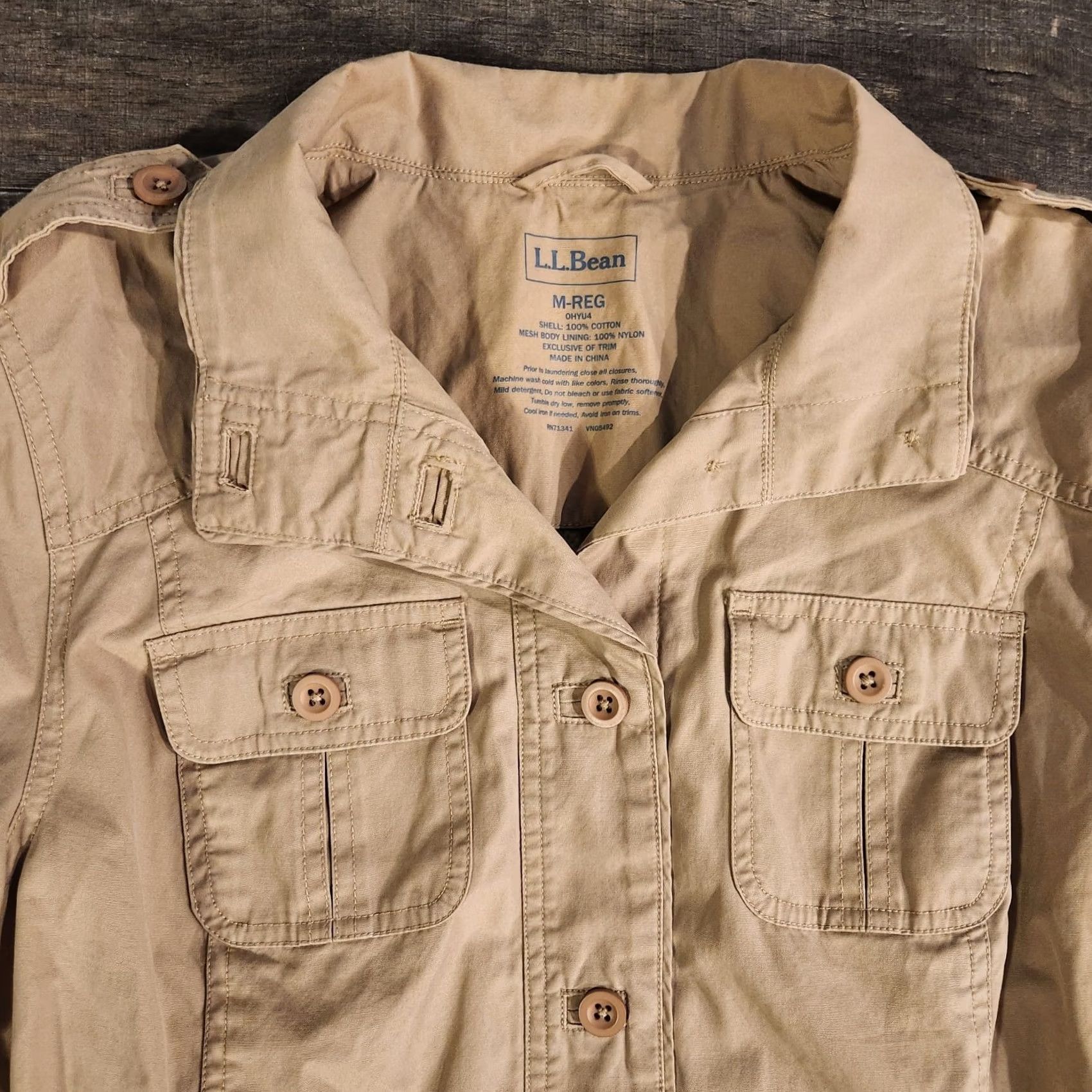 Vintage VINTAGE L.L. Bean Barn Coat Womens Medium Khaki Tan Field Chore Utility Barn Jacket Size M / US 6-8 / IT 42-44 - 3 Thumbnail