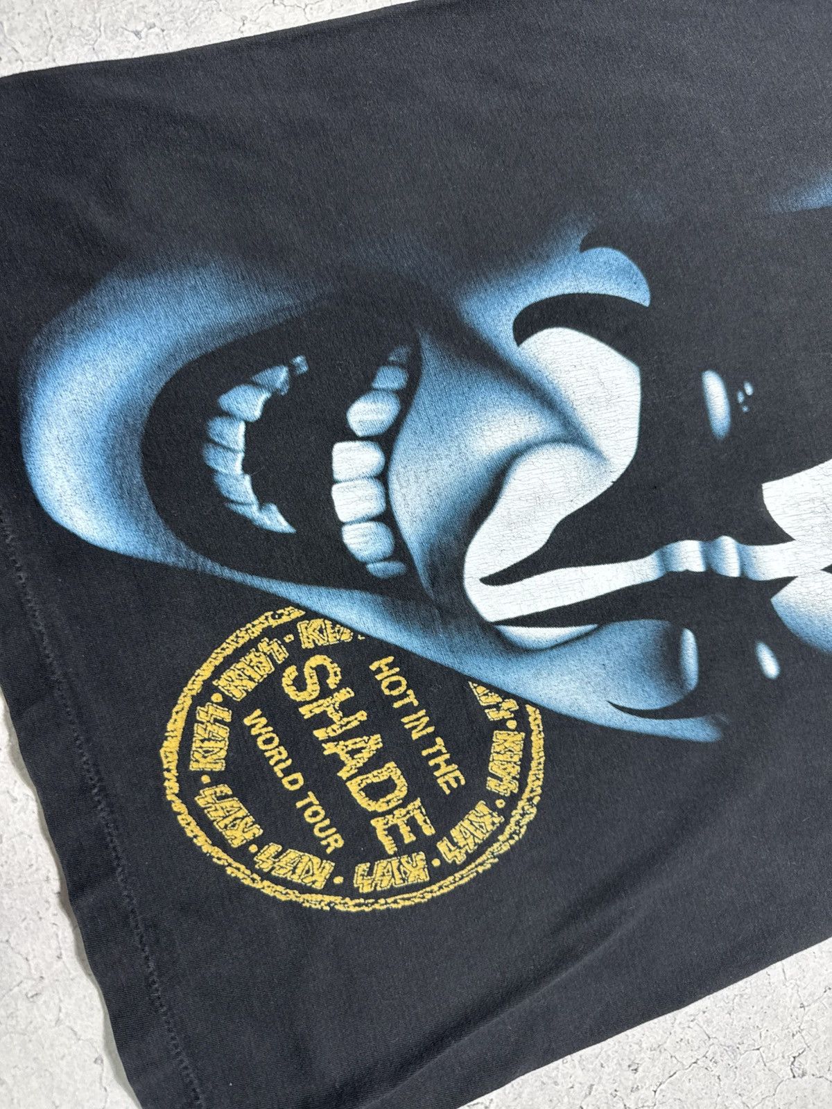 Band Tees Kiss Hot In The Shade World Tour T-Shirt Vintage Rock Size US M / EU 48-50 / 2 - 5 Thumbnail