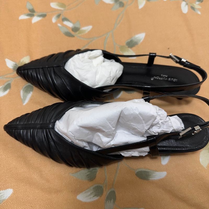 Louis Vuitton Pointed Toe High Heels 0079