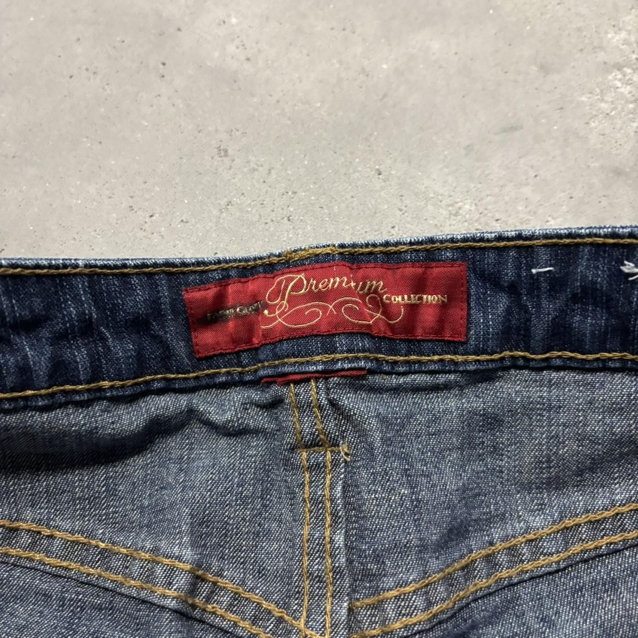 Japanese Brand × Vintage Crazy Vintage Y2K/2000s Dark Blue Wash Flared Denim Jeans! Size US 32 / EU 48 - 7 Thumbnail