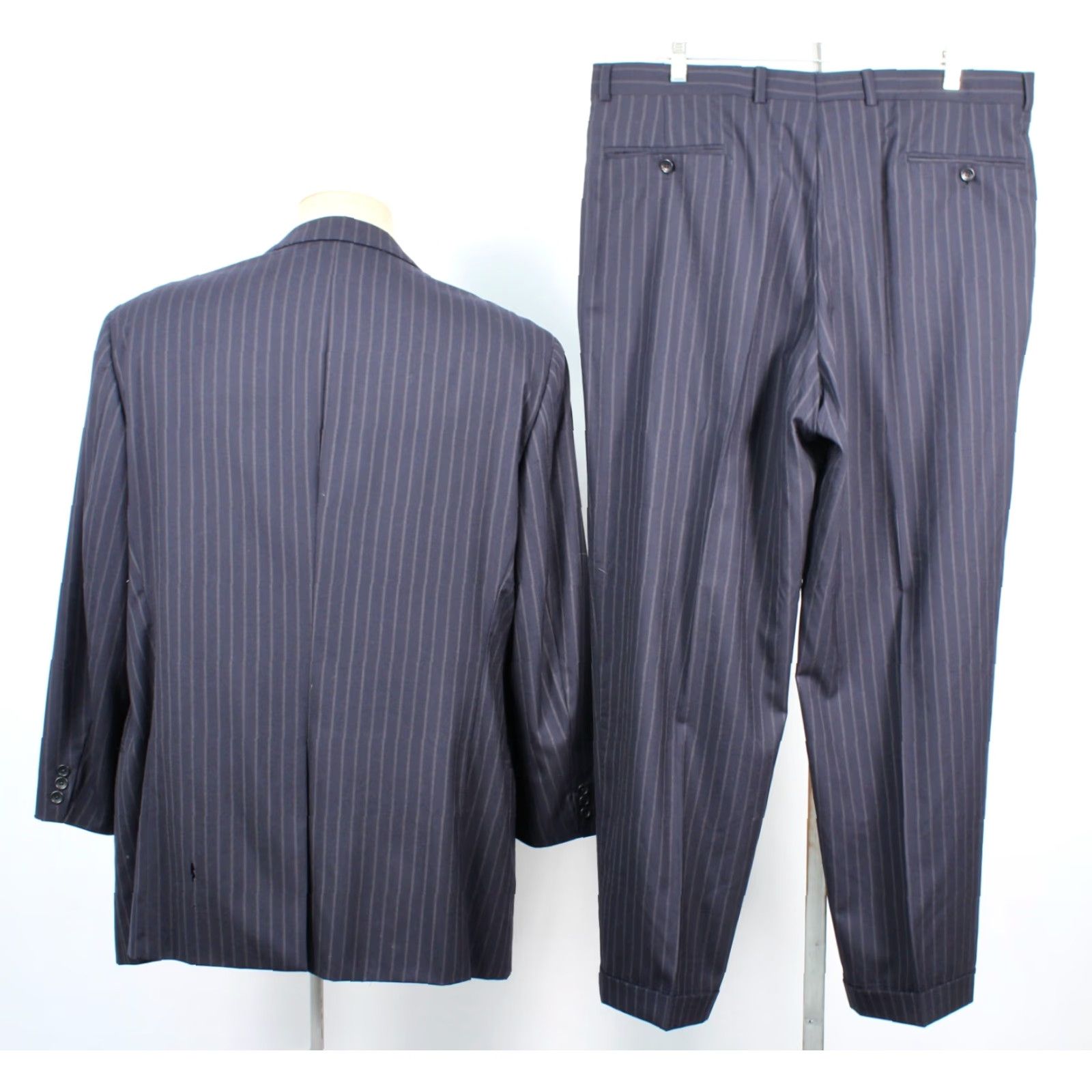 Armani VINTAGE Armani Suit Mens 2 PC Navy Blue Pinstripe Wool Wool 44R 48 Chest 44 Regular Mens Size 44R - 2 Thumbnail