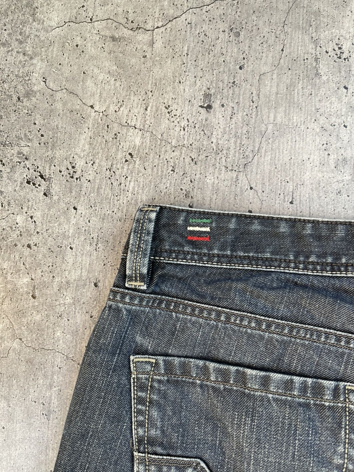 Diesel × Vintage Vintage Diesel Y2k Larkee distressed jeans mens Size US 32 / EU 48 - 4 Thumbnail