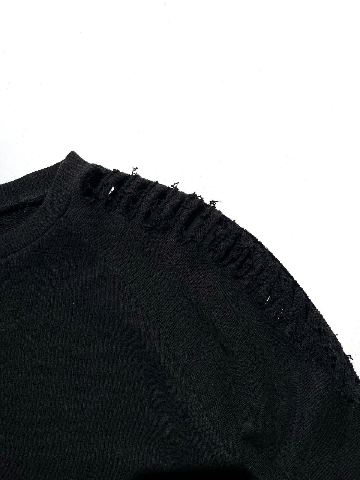 Hedi Slimane × Saint Laurent Paris FW15 Saint Laurent Distressed Cutout Shoulders Sweatshirt Size M / US 6-8 / IT 42-44 - 5 Thumbnail
