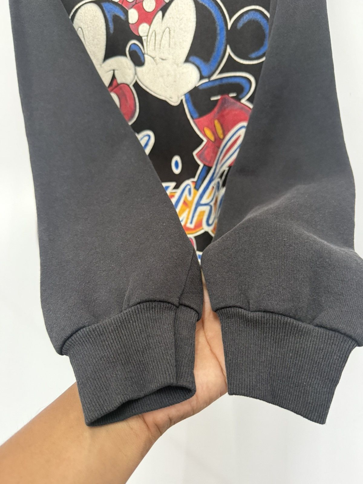 Disney 🔥 90s Big Print Mickey & Minnie in Love Faded Black Sweatshi Size US M / EU 48-50 / 2 - 6 Thumbnail