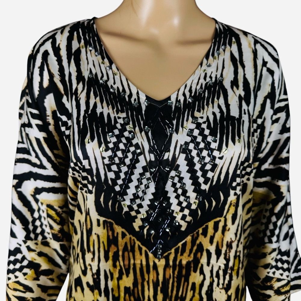 Chicos Chico's Animal Print Embellished V-neck Blouse Size 2 US L Size L / US 10 / IT 46 - 2 Thumbnail