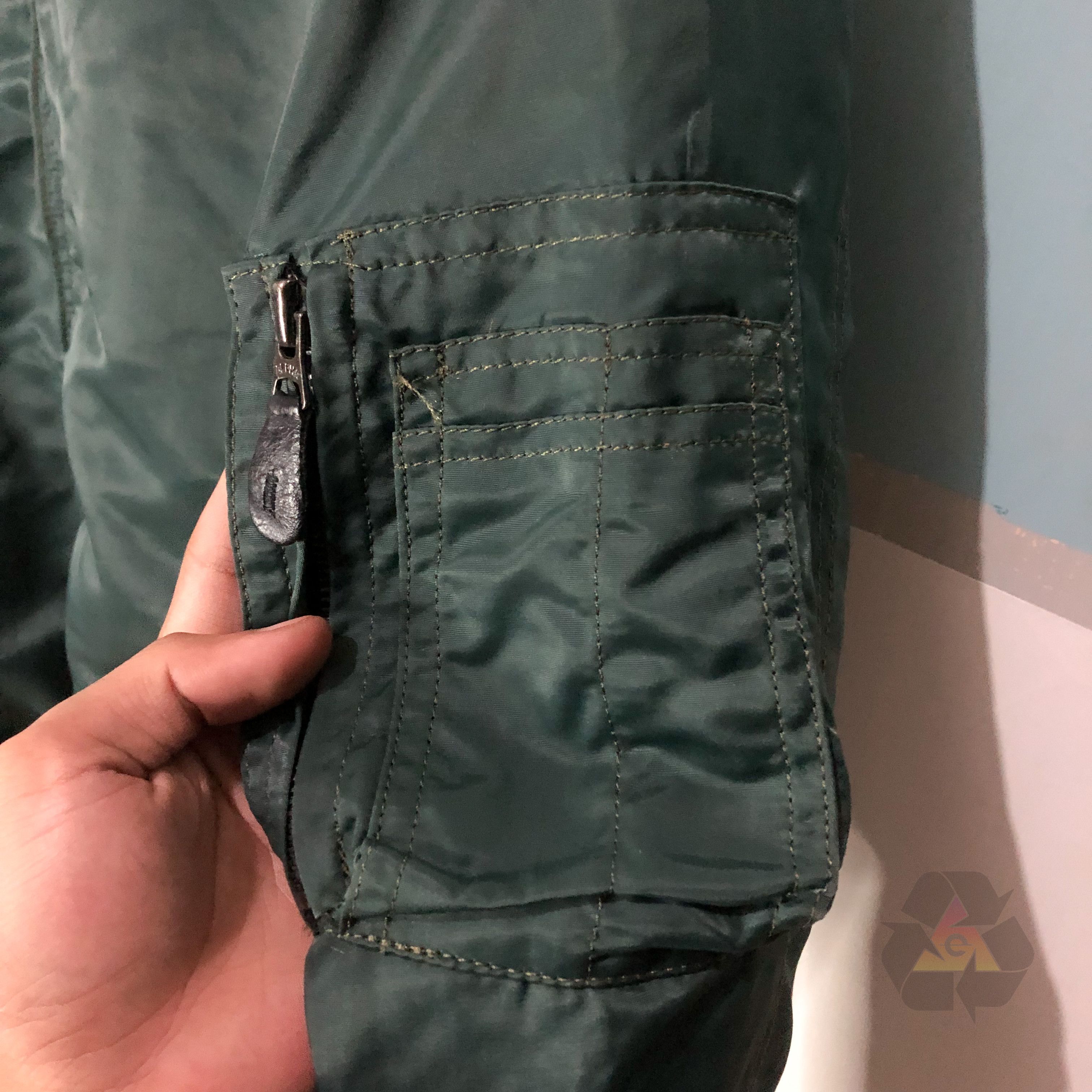 Alpha Industries Vintage Alpha Industries Flayer's Mil-J-82790J USAF Bombers Size US L / EU 52-54 / 3 - 7 Thumbnail