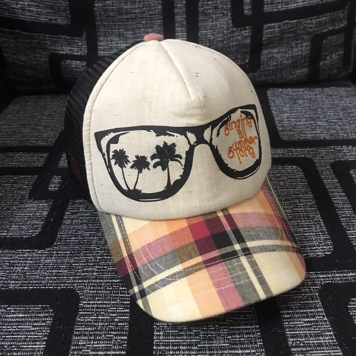 VINTAGE BASQUENTI TRUCKER HAT