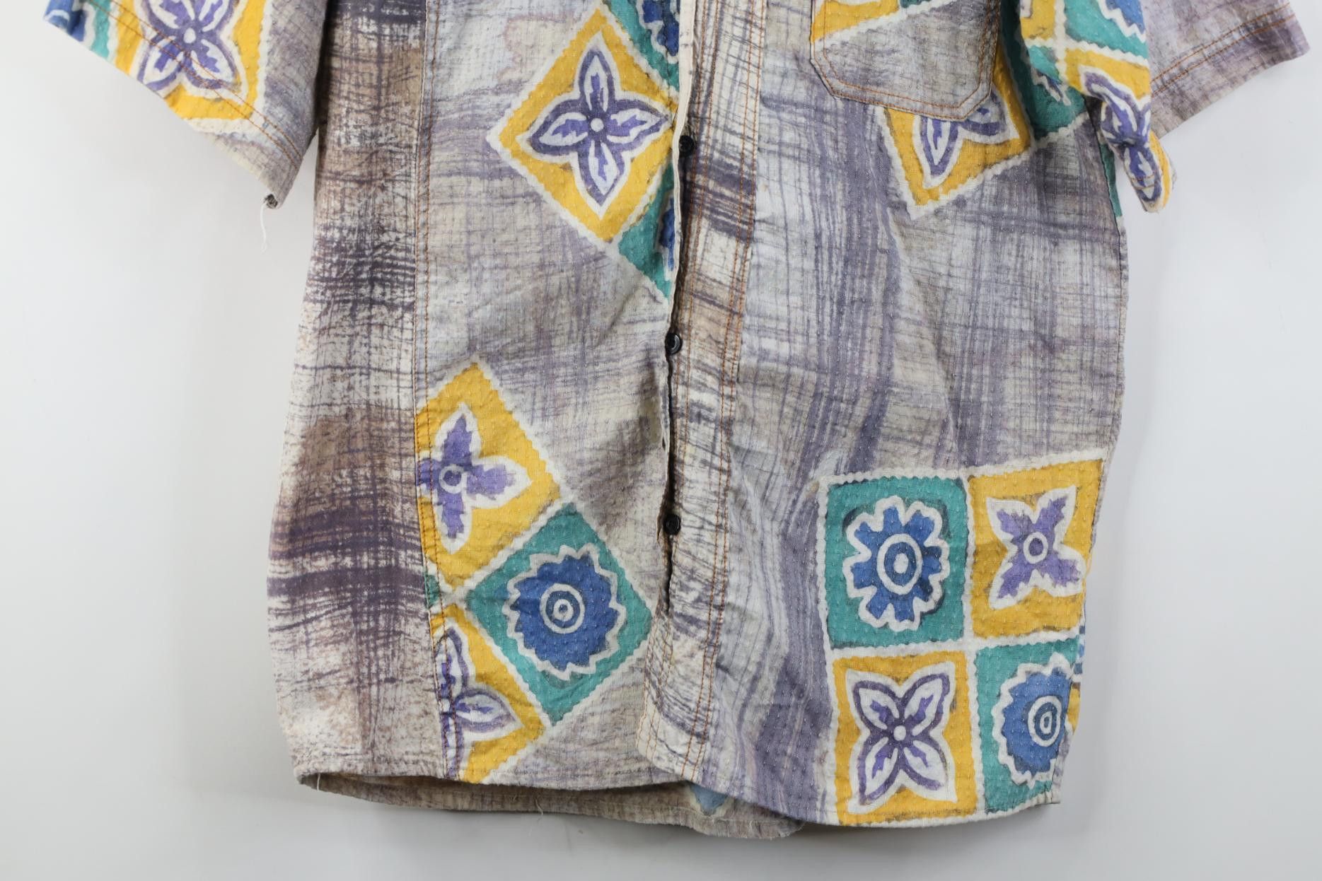 Vintage Vintage 90s Streetwear Abstract Flower Collared Button Shirt Size US M / EU 48-50 / 2 - 3 Thumbnail