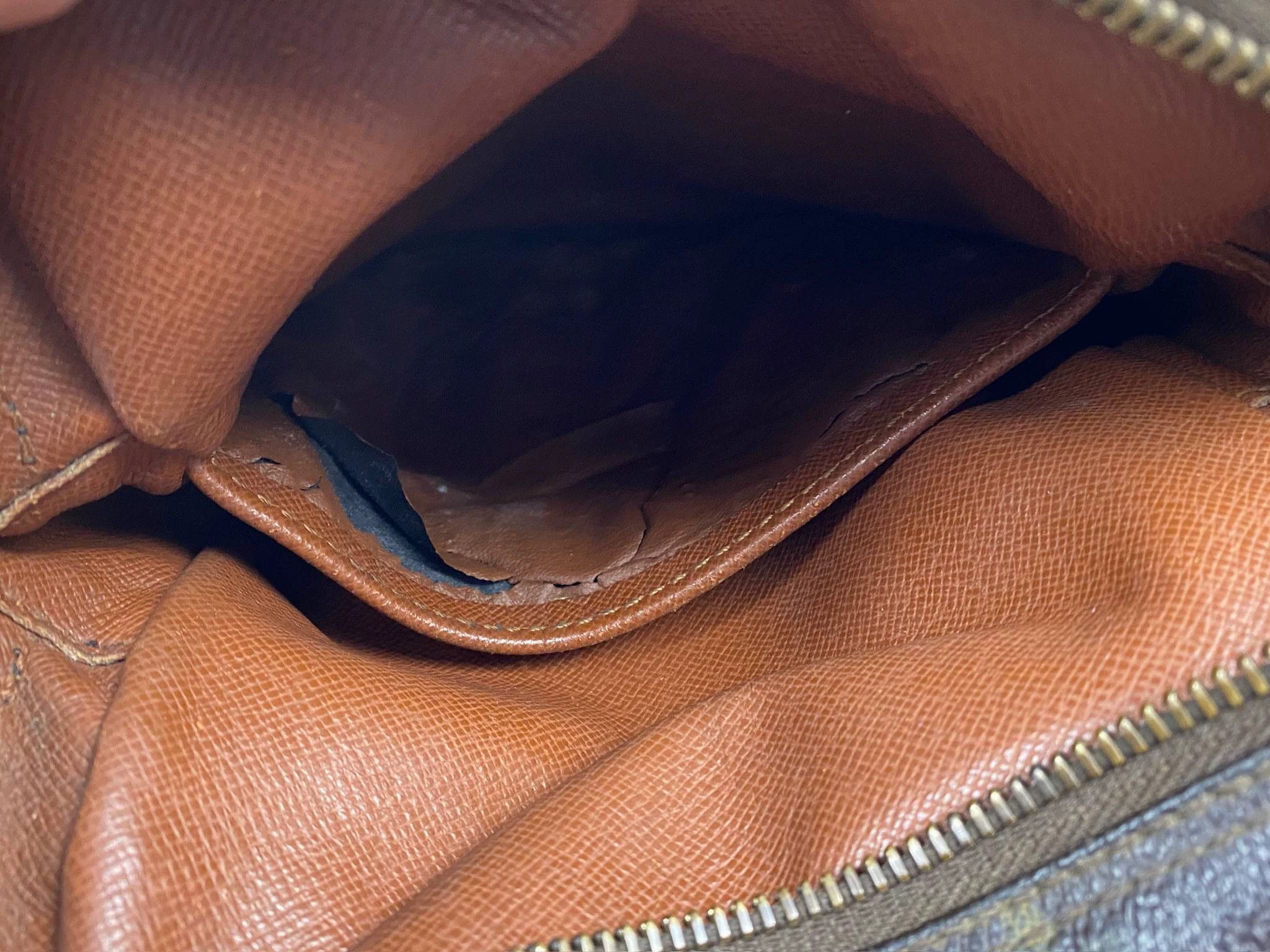 Louis Vuitton LV Vintage Monogram Vertical Single Camera Bag 22x17cm Size ONE SIZE - 6 Thumbnail