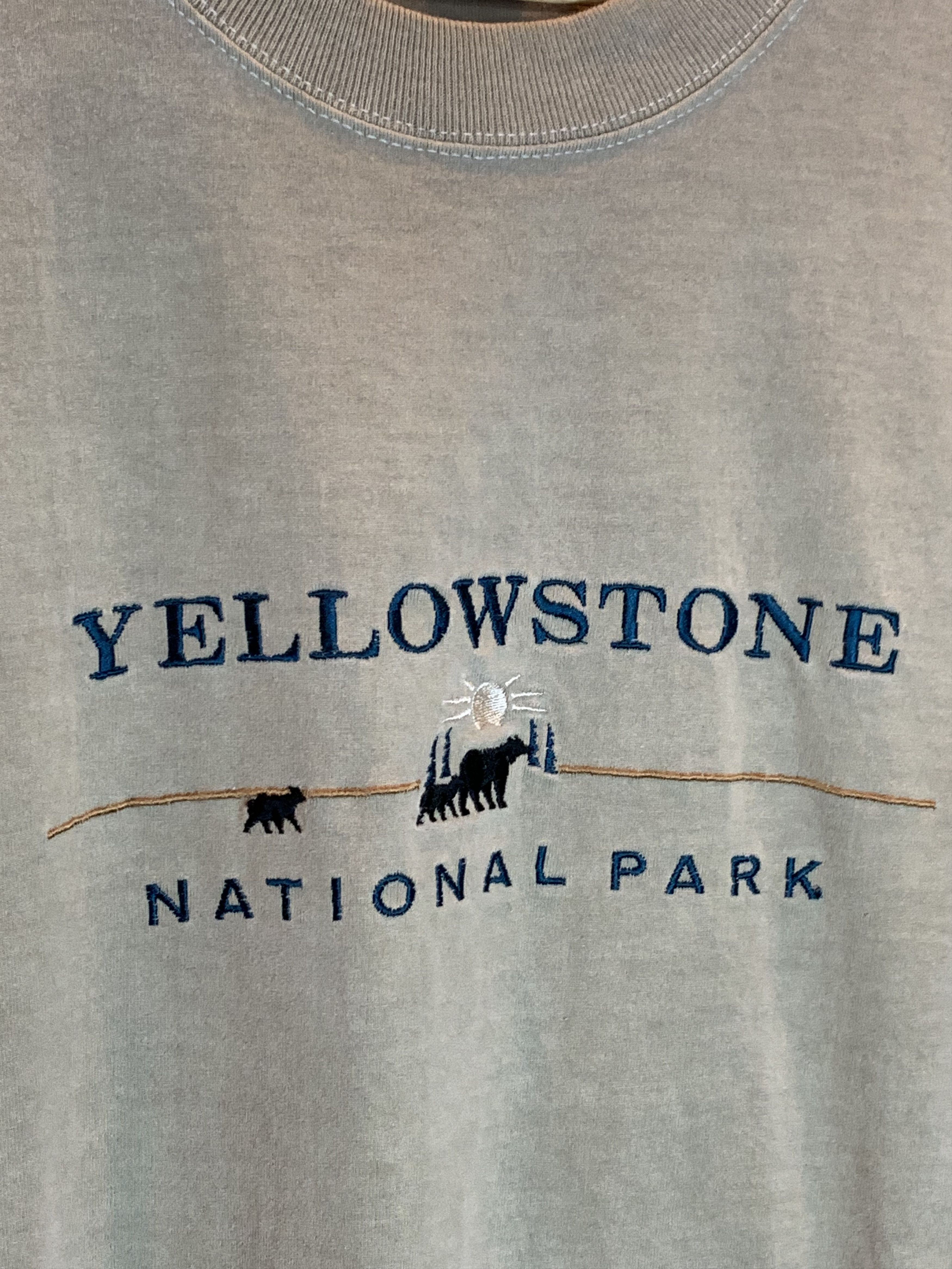 Vintage RARE Vintage 90s Yellowstone National Park Embroidered Shirt Size US XL / EU 56 / 4 - 3 Thumbnail