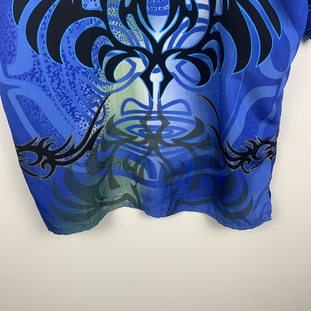 Vintage Vintage Hawaiian Y2K Tribal Shirt Avant Garde Short Sleeve Size US L / EU 52-54 / 3 - 9 Thumbnail