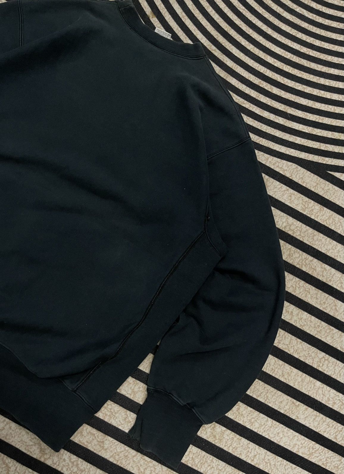 Champion × Supreme VINTAGE 1997 CHAMPION X SUPREME CREWNECK RARE COLOUR L Size US L / EU 52-54 / 3 - 12 Thumbnail