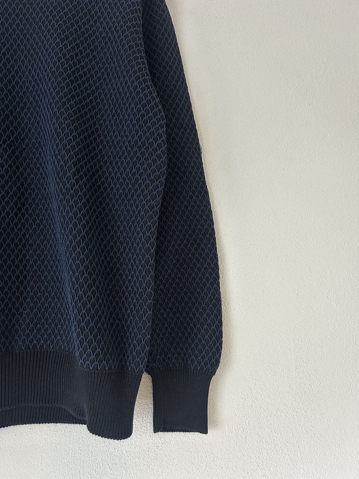 Givenchy Givenchy Textured Knit Sweater - Size L Size US L / EU 52-54 / 3 - 5 Thumbnail
