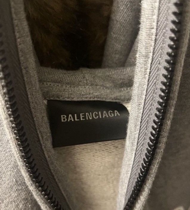 Balenciaga Balenciaga Fall 25 Luxury Script Zip Up Fur Hoodie Size US M / EU 48-50 / 2 - 8 Thumbnail