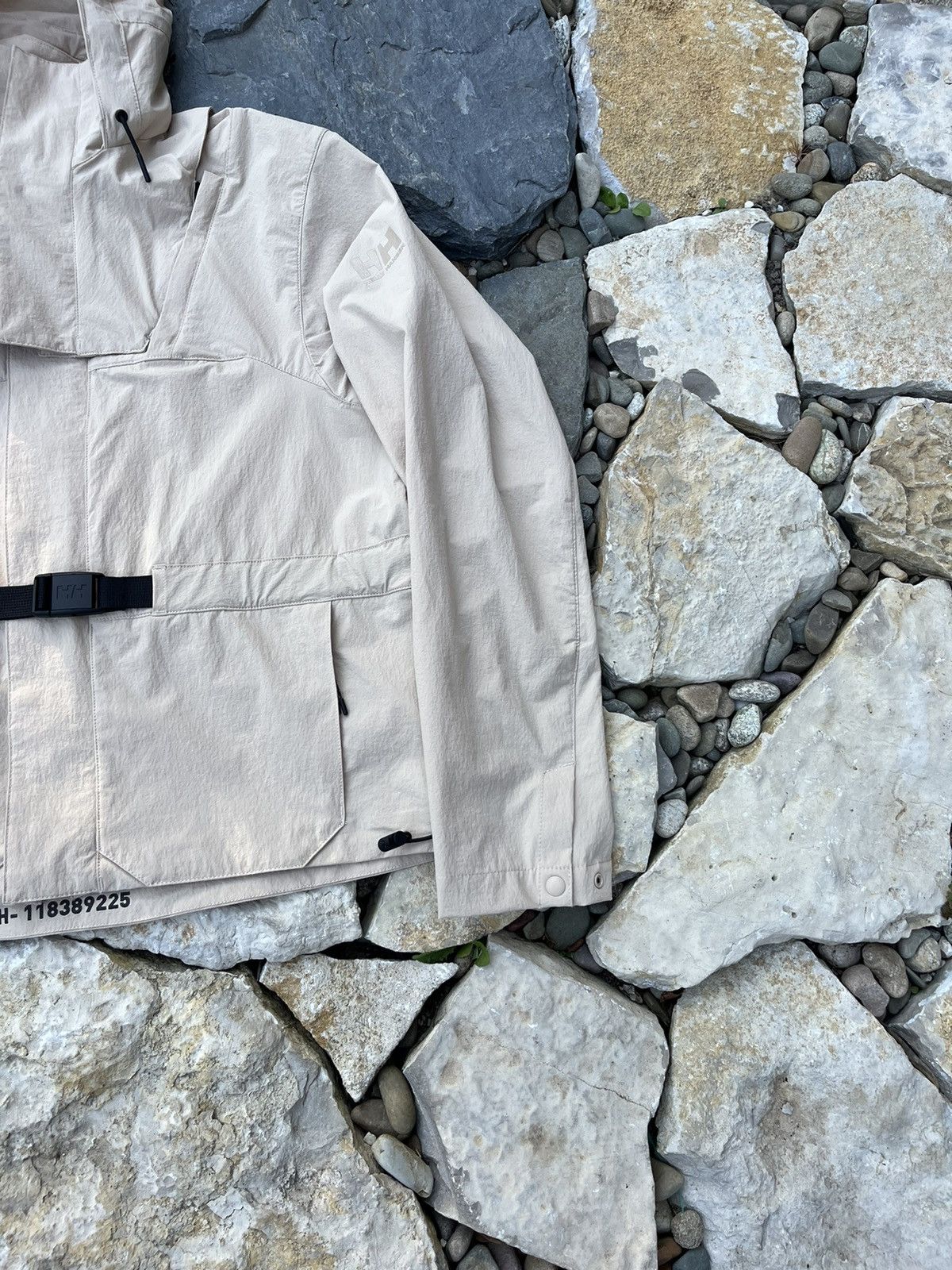 Designer × Helly Hansen Helly Hansen HH-118389225 arc hood system sample jacket Size US S / EU 44-46 / 1 - 4 Thumbnail