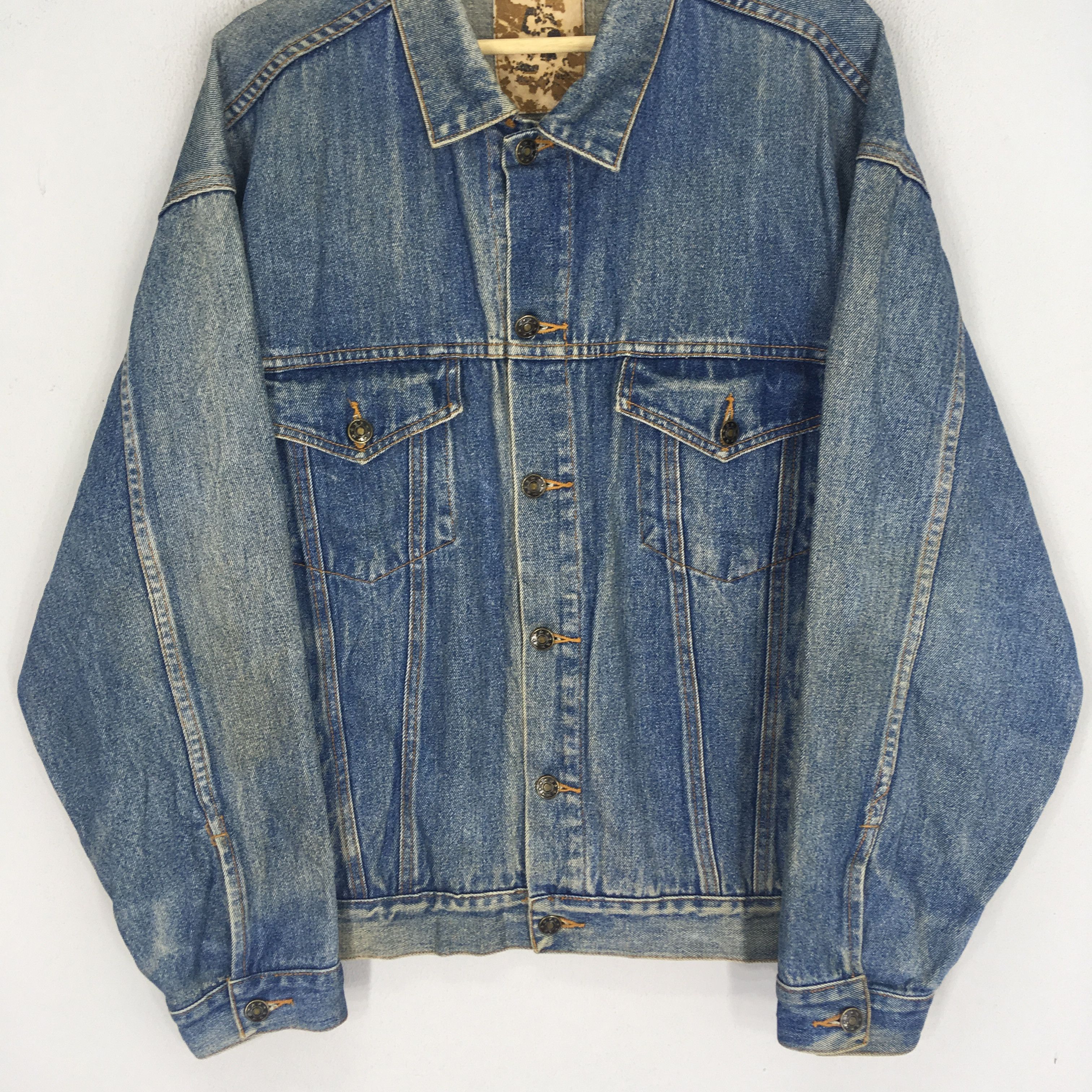 Vintage Vintage 1994 WWF Denim Jacket Featuring Bret hart Undertaker Size US L / EU 52-54 / 3 - 4 Thumbnail
