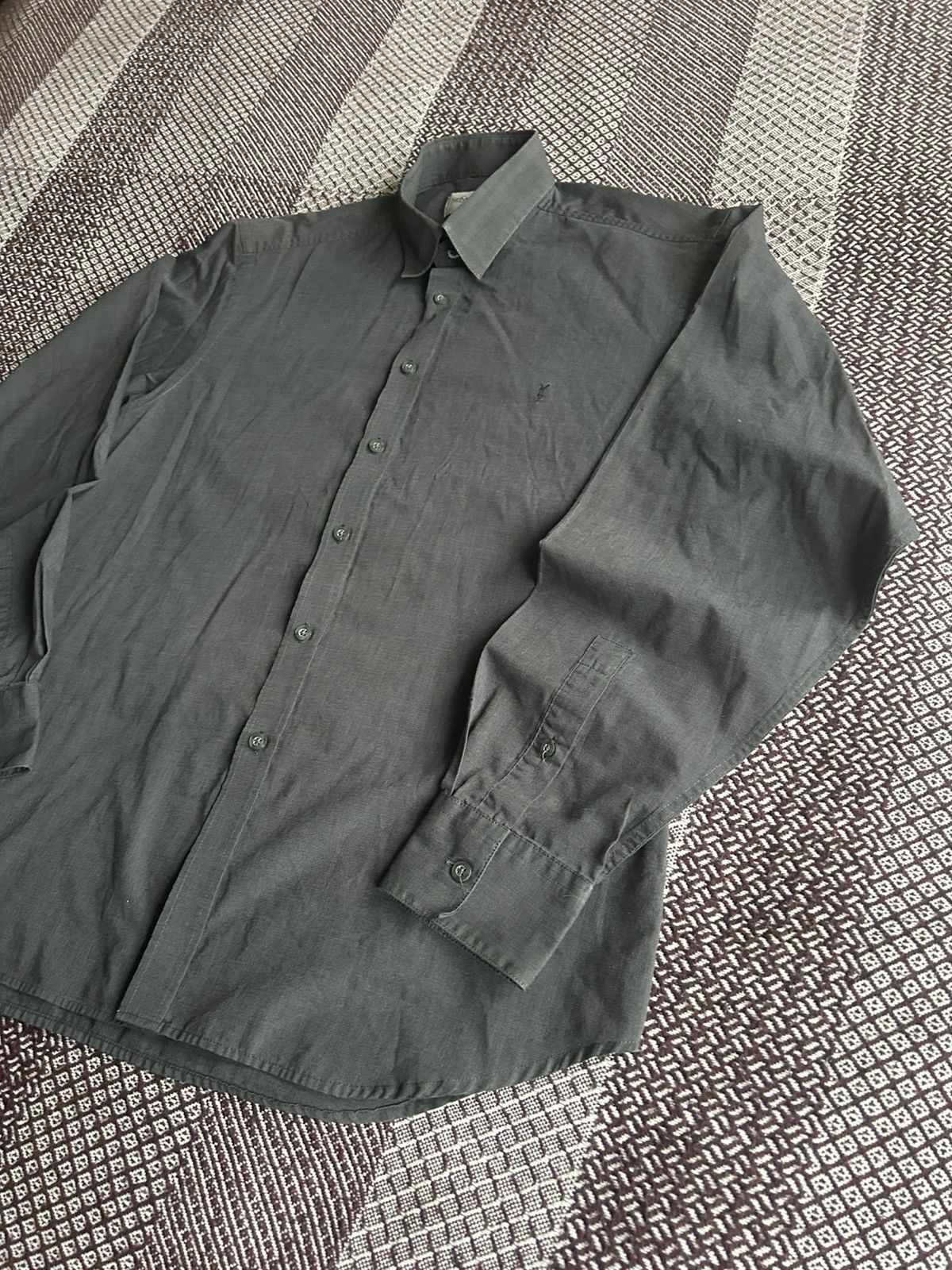 Yves Saint Laurent Vintage Yves Saint Laurent Luxury Mens Shirt Solid Style L Size US L / EU 52-54 / 3 - 2 Thumbnail