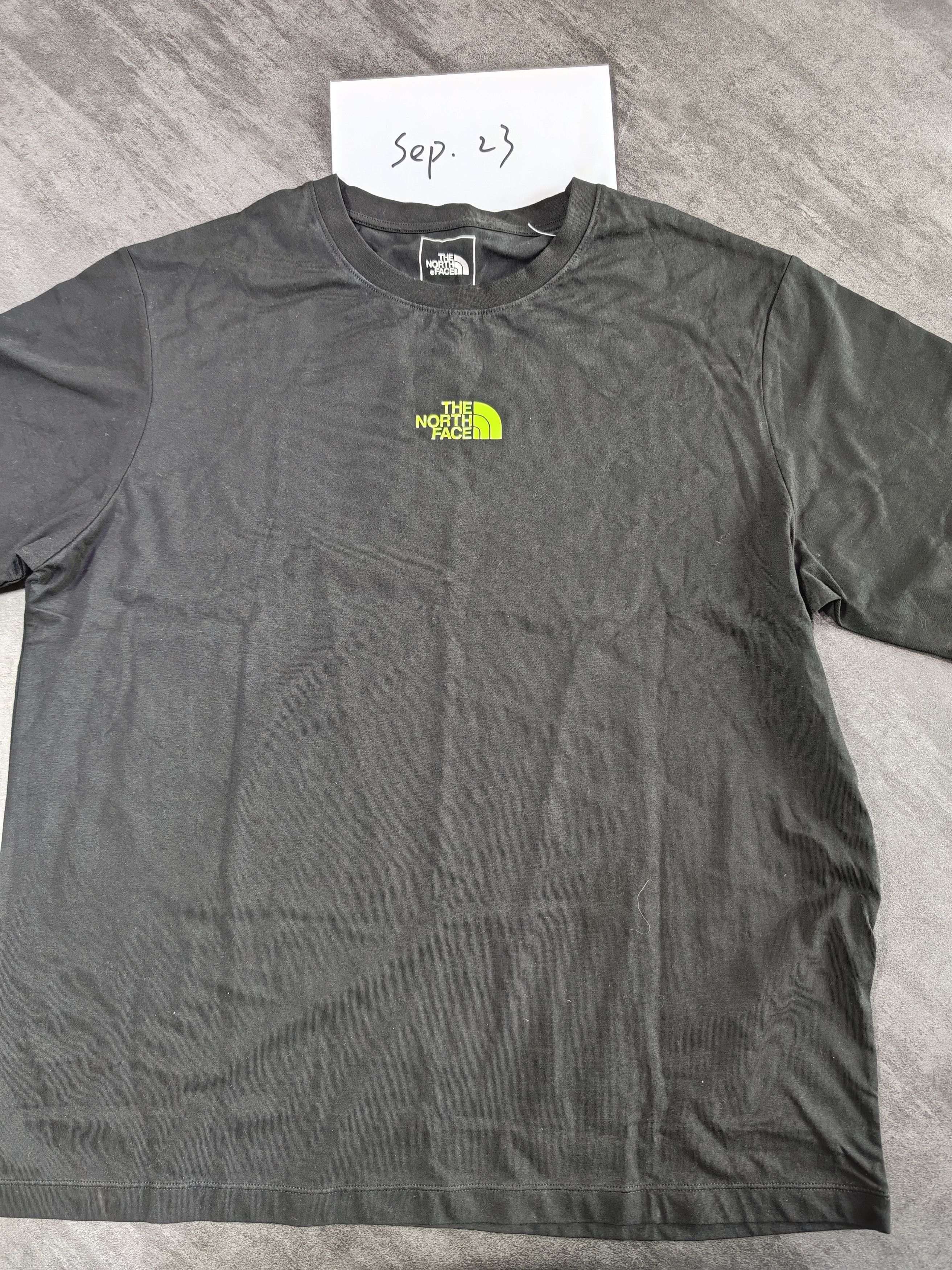 The North Face TNF Tshirts black Size US L / EU 52-54 / 3 - 1 Thumbnail