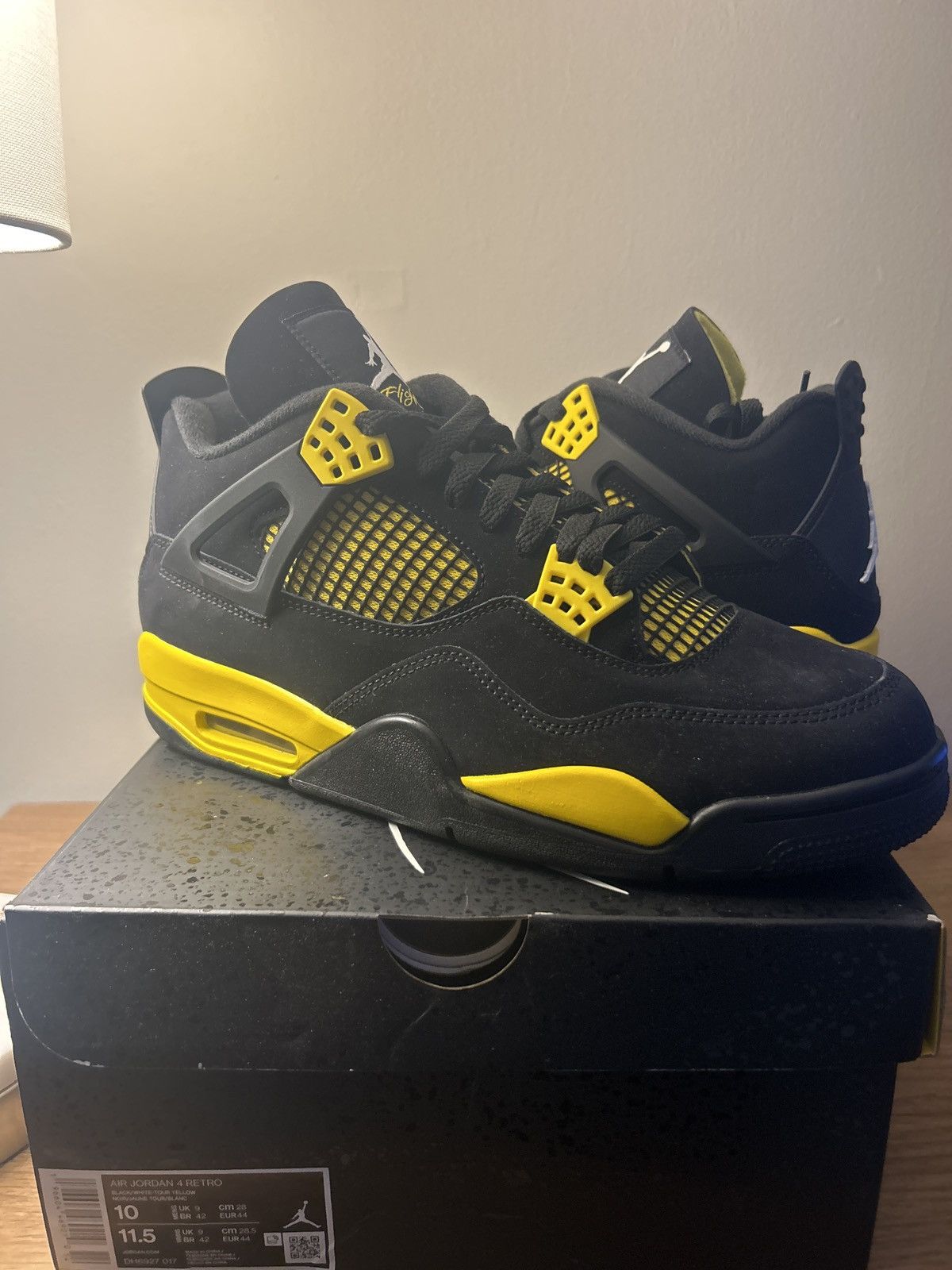 Jordan 4 thunder
