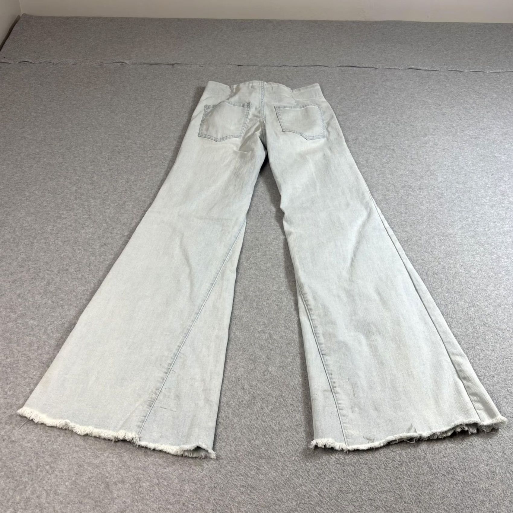 Free People VINTAGE Free People Jeans Women 25 Light Blue Wide Leg Flare Distressed Boho Raw Hem Readable 32 In Size 42" / US 20 - 2 Thumbnail