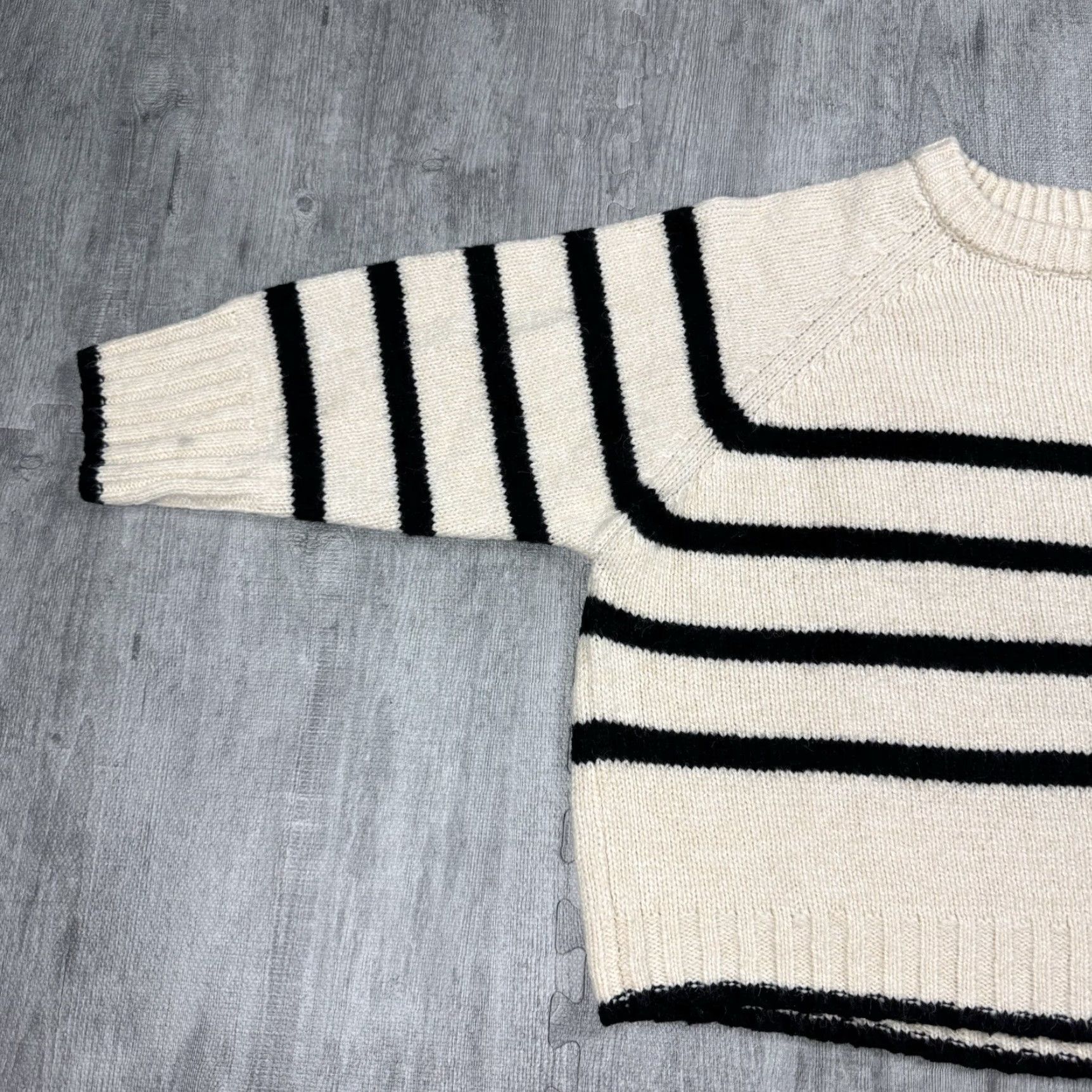 Primark RITA ORA X PRIMARK WOMENS JUMPER BRETON STRIPED BLACK IVORY L 10-12 USA EU 42-44 Size L / US 10 / IT 46 - 3 Thumbnail