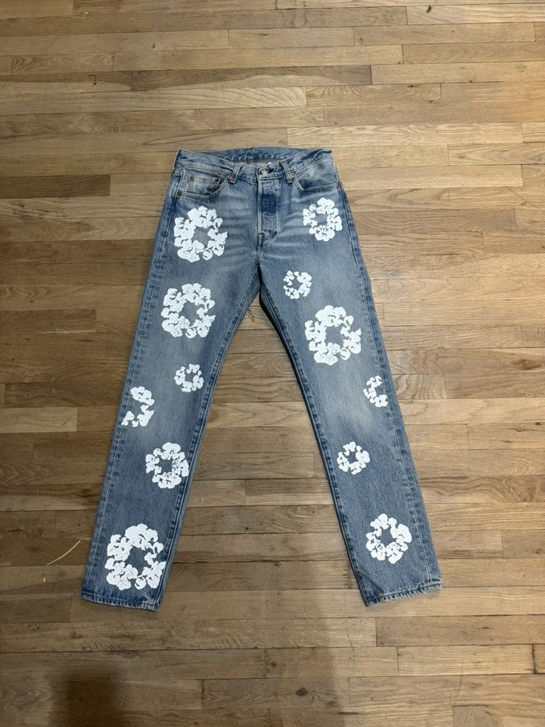 DENIM TEARS Denim Tears x Levi’s Cotton Wreath Light Wash Jeans Size US 30 / EU 46 - 1 Thumbnail