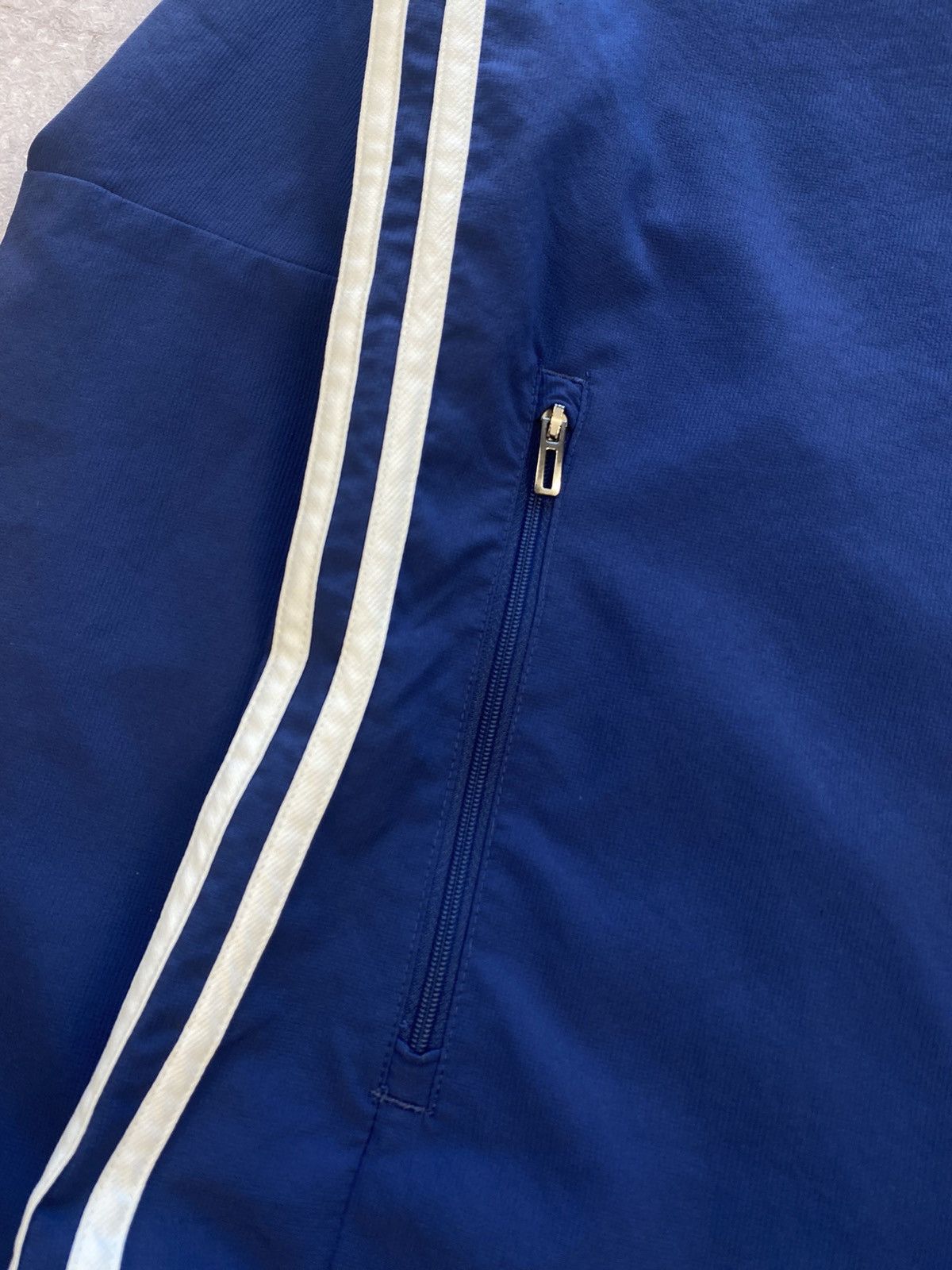 Adidas × Vintage Vintage 2016 Adidas Real Madrid Soccer Light Jacket Rare Size US S / EU 44-46 / 1 - 7 Thumbnail