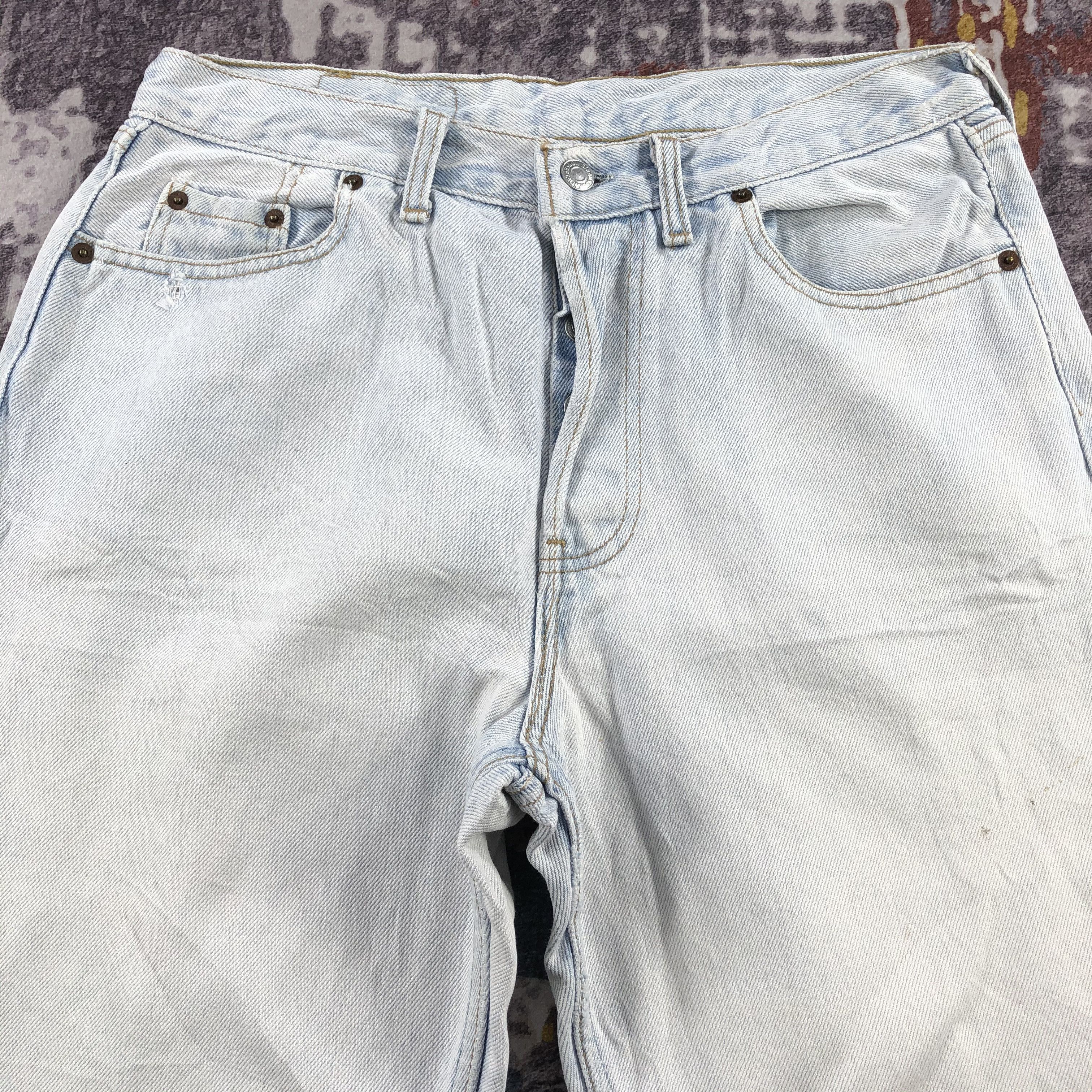 Levi's × Vintage 90s Vintage Light Wash Levis Jeans-JM2830 Size US 32 / EU 48 - 3 Thumbnail