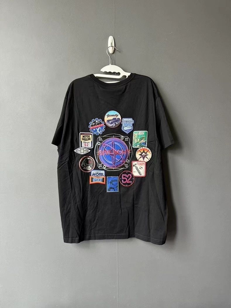 Givenchy Givenchy Shark Short Sleeve Size US XL / EU 56 / 4 - 2 Thumbnail