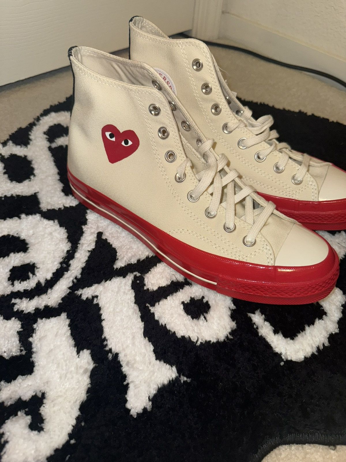 Comme des Garcons × Converse CDG Play Chuck 70 Hi Top milk white & red shoes Size US 9 / EU 42 - 2 Thumbnail