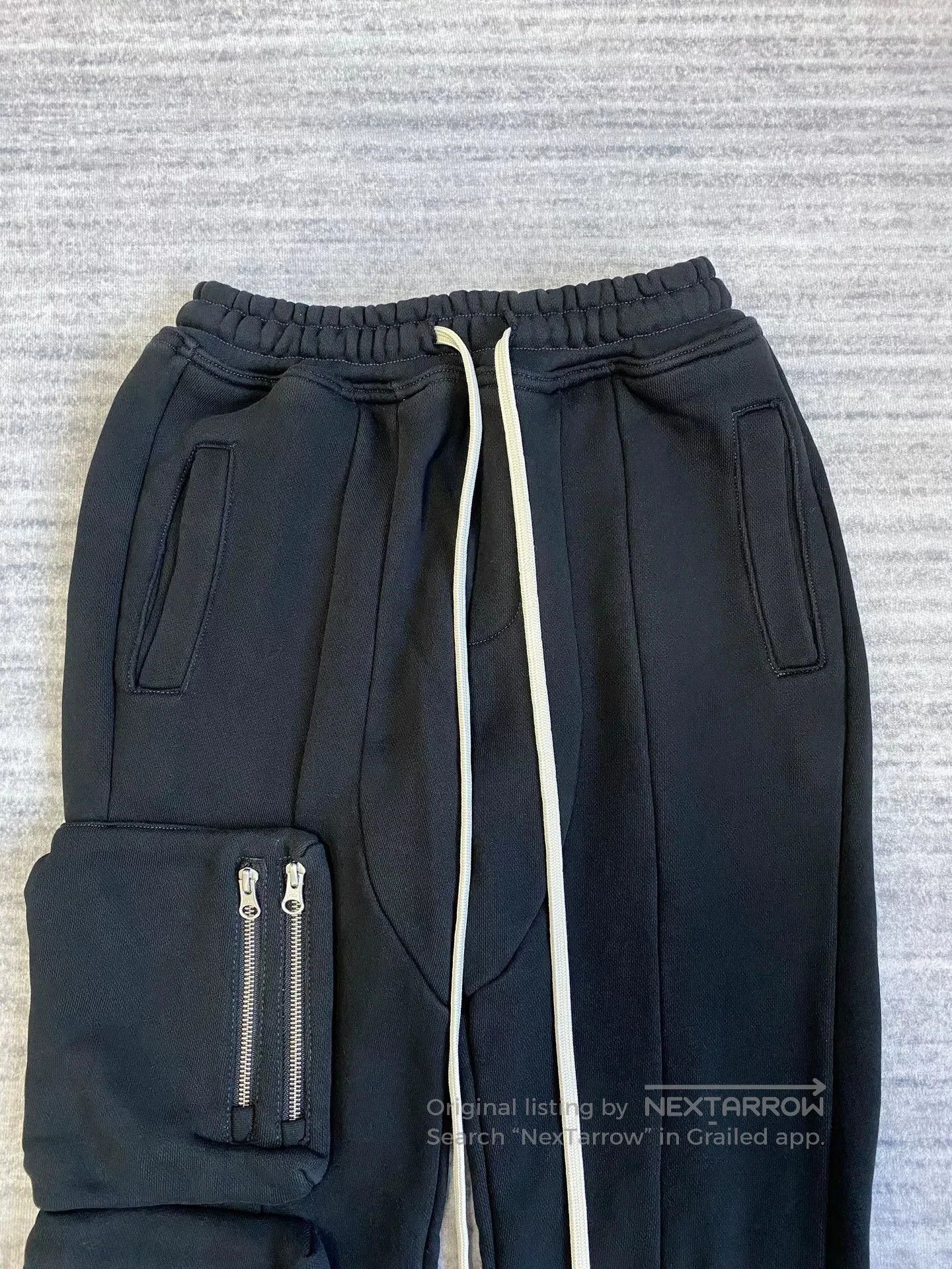 Far Afield black 3D pocket pants with flared hem. Size 23" - 2 Thumbnail