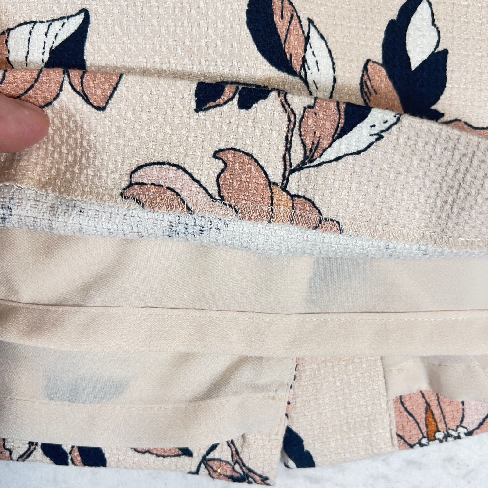 Ann Taylor Ann Taylor Petite Pencil Skirt 00P Japanese Floral Lined Size 24" / US 00 / IT 34 - 4 Thumbnail