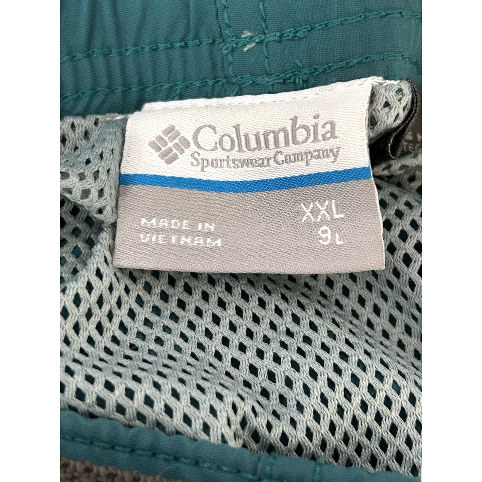 Vintage Columbia Mens Omni-Shade Hiking Shorts Blue 2XL Inseam 9in Flat Front Pockets Belted Casual Travel Regular Size US 39 - 4 Thumbnail