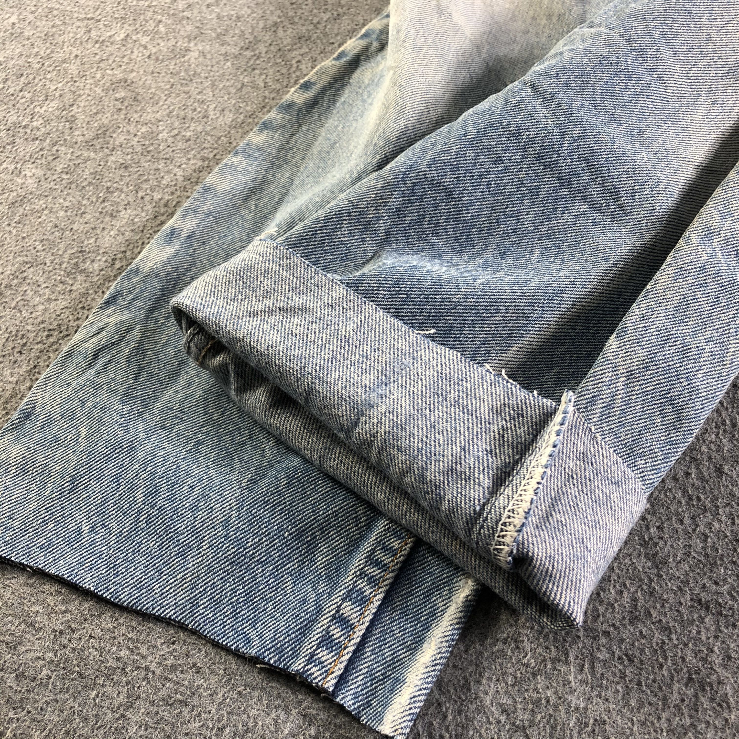 Levi's Vintage 90s Light Wash Levis Jeans-J4092 Size US 28 / EU 44 - 6 Thumbnail