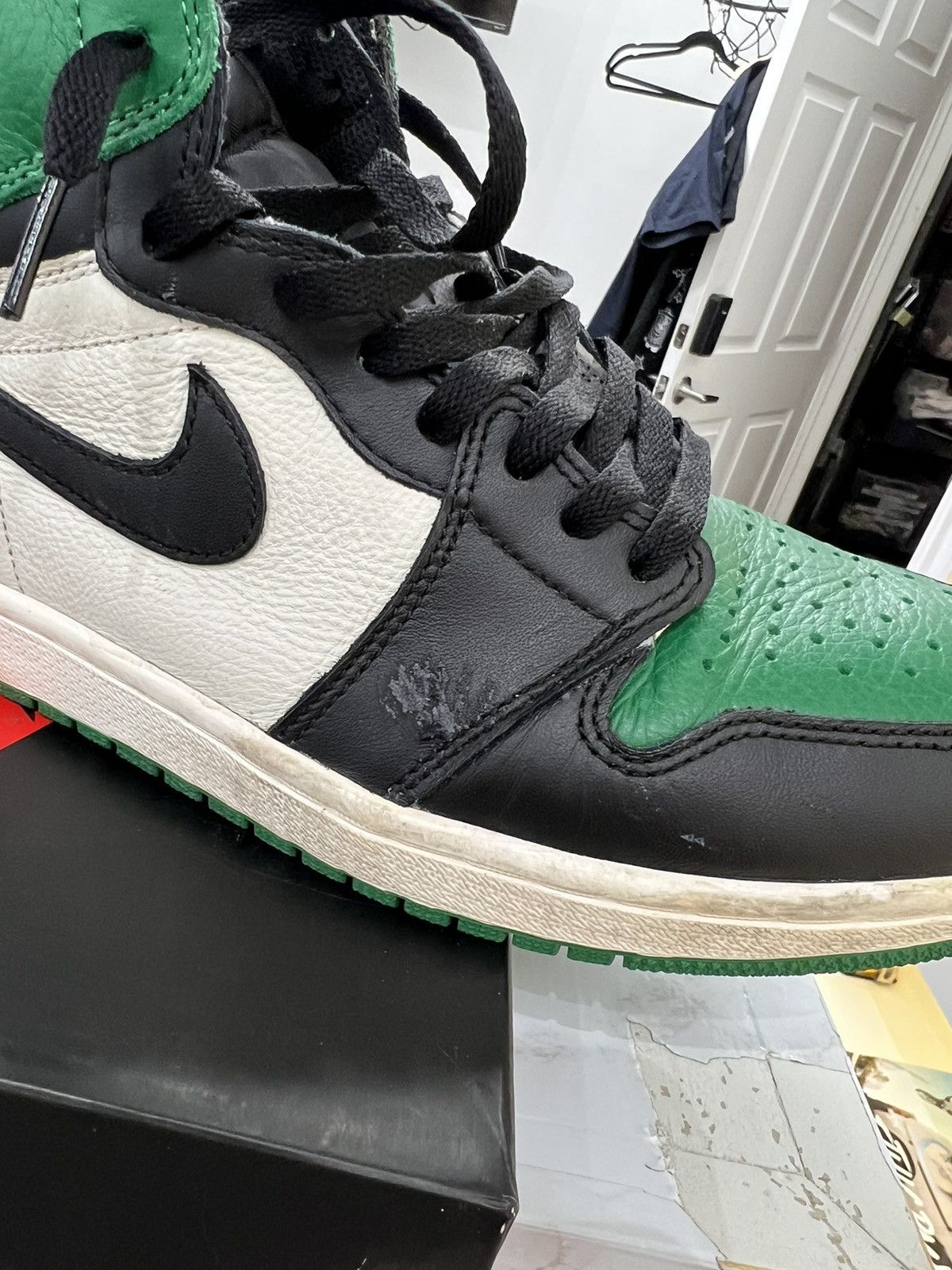 Jordan Brand × Nike Jordan 1 Retro High Pine Green 2018 Size US 10.5 / EU 43-44 - 10 Thumbnail