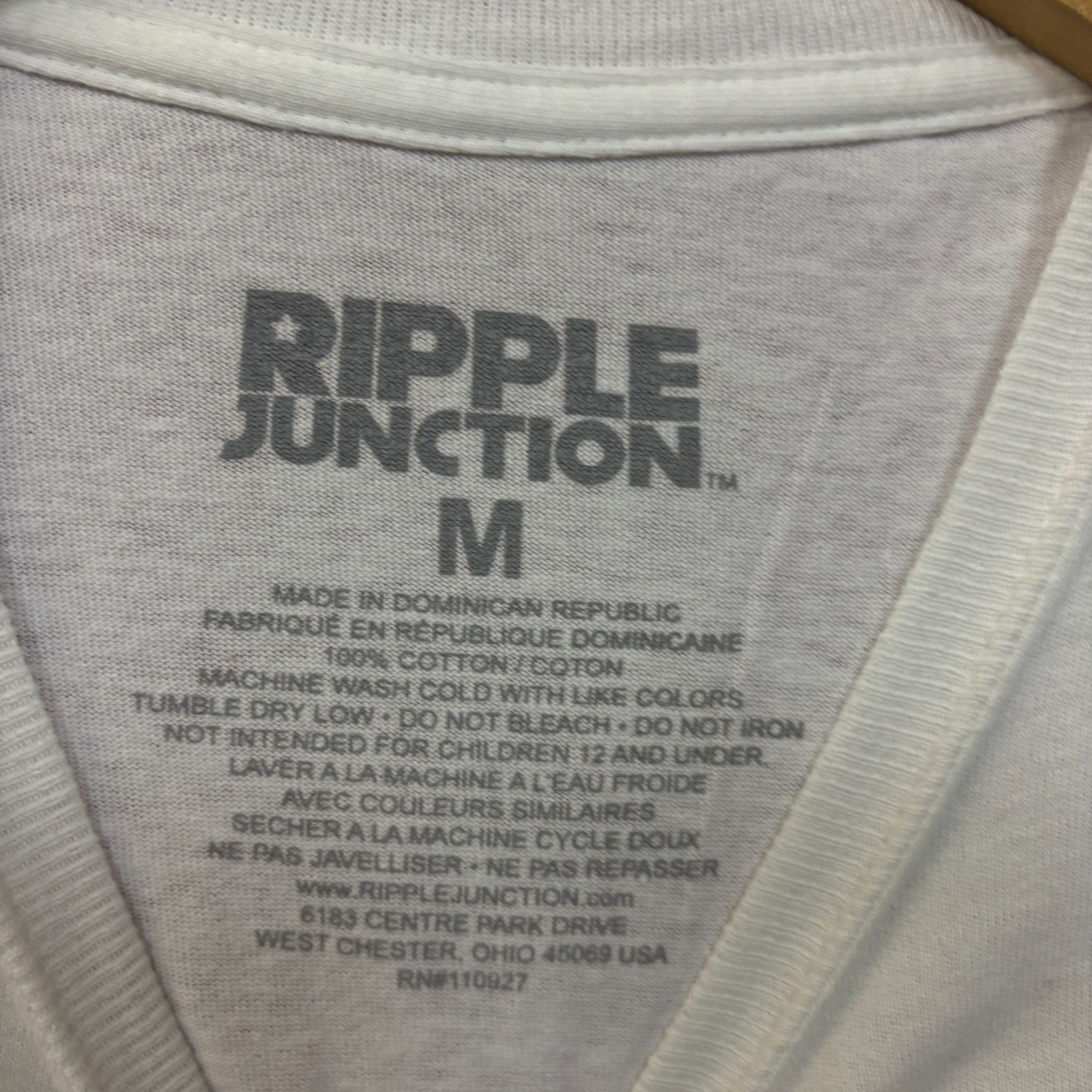 Ripple Junction Social distancing is hard damn siracha Tshirt size medium Size US M / EU 48-50 / 2 - 4 Thumbnail