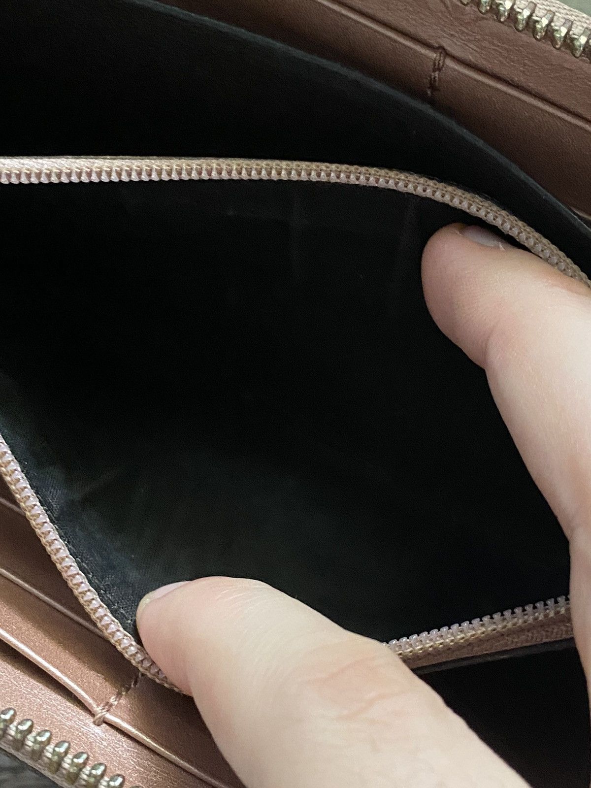 Gucci GG Micro Guccissima leather zippy waller