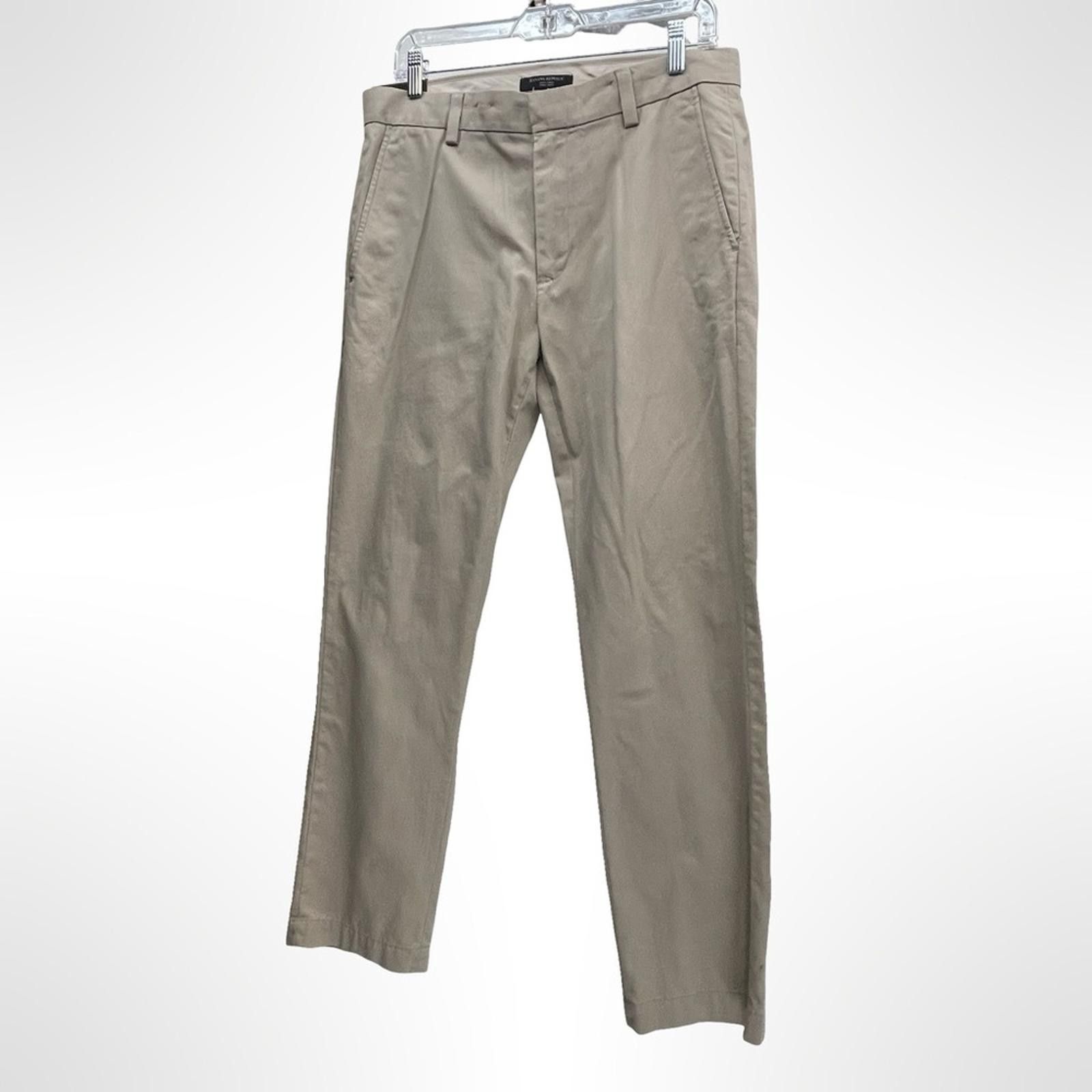 Banana Republic Banana Republic Men's Aiden Chinos 32x30 NWT Size US 32 / EU 48 - 1 Thumbnail
