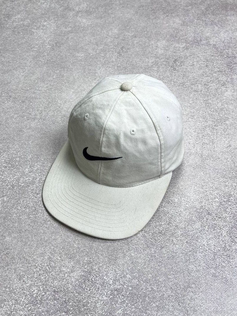 Nike VINTAGE NIKE SWOOSH SNAPBACK CAP Y2K OS Size ONE SIZE - 1 Thumbnail