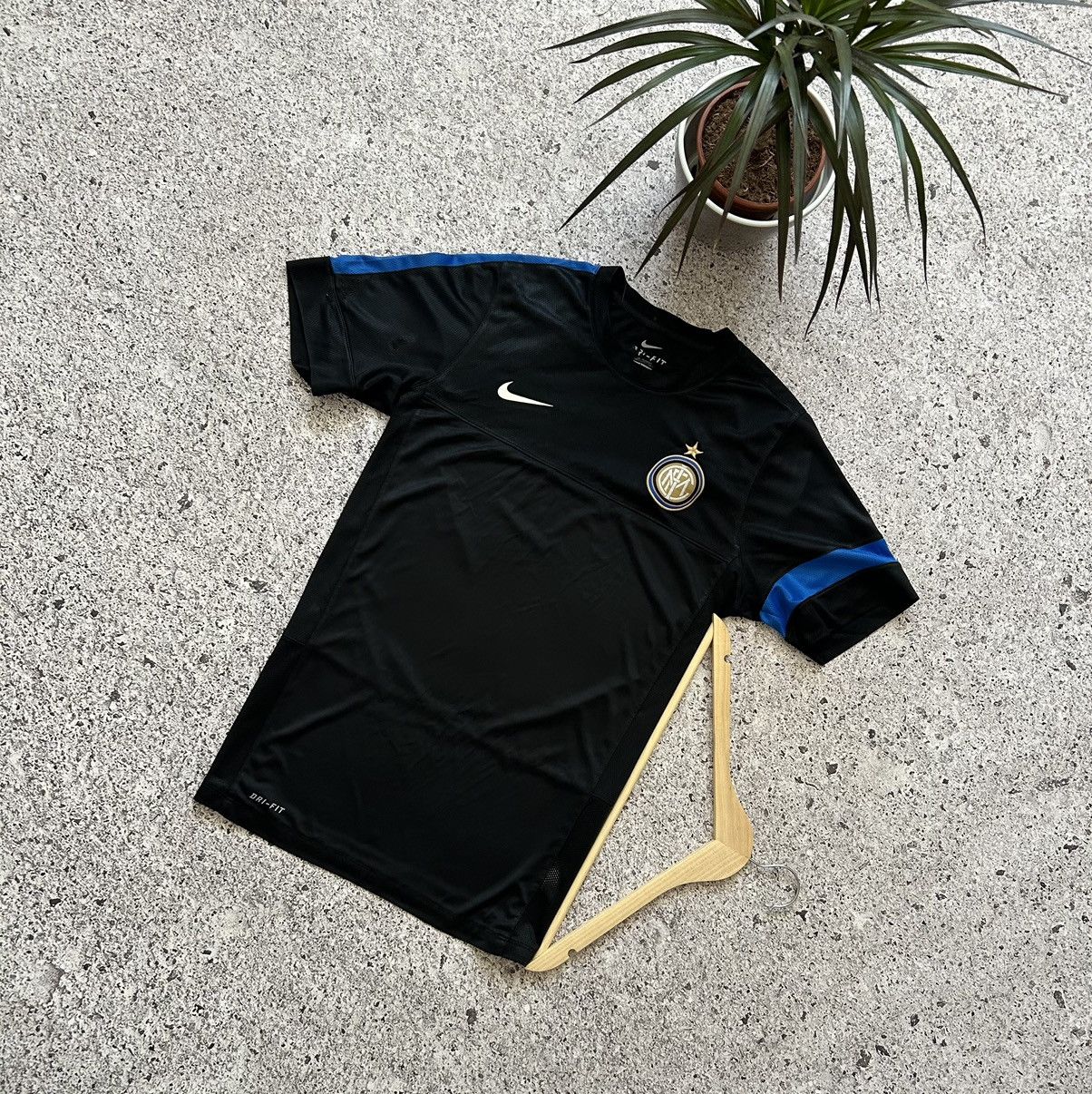 Vintage 2000’s Inter Milan Training Football Soccer Jersey