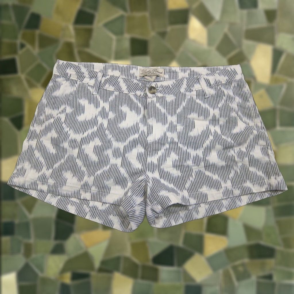 Lucky Brand Lucky Brand Blue White Batik Print 100% Cotton Casual Chino Shorts Women 31 Size 24" / US 00 / IT 34 - 1 Thumbnail