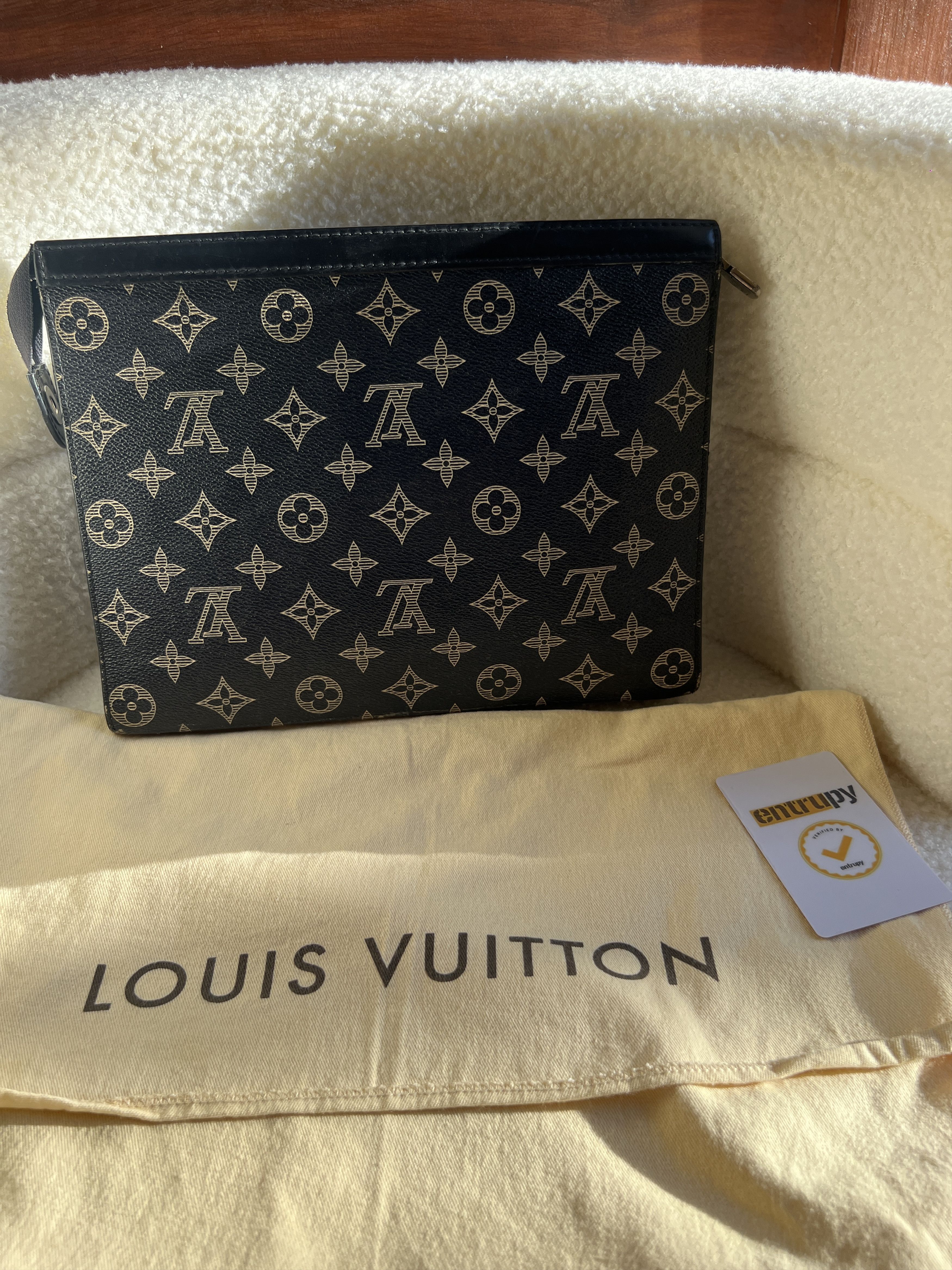 Louis Vuitton Louis Vuitton Limited Edition Chapman Pochette Voyage Size ONE SIZE - 2 Thumbnail