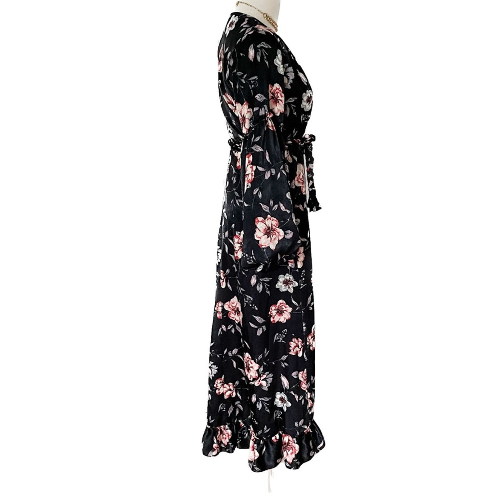 MISA Los Angeles MISA LA Luna Black Floral Satin Bubble Sleeve Wrap Dress Size S / US 4 / IT 40 - 7 Thumbnail