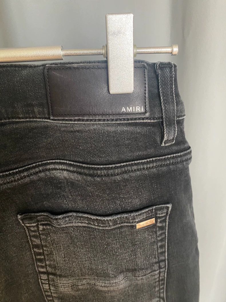 Amiri Amiri Elastic men's jeans with old holes on both knees 2501 Size US 33 - 4 Thumbnail
