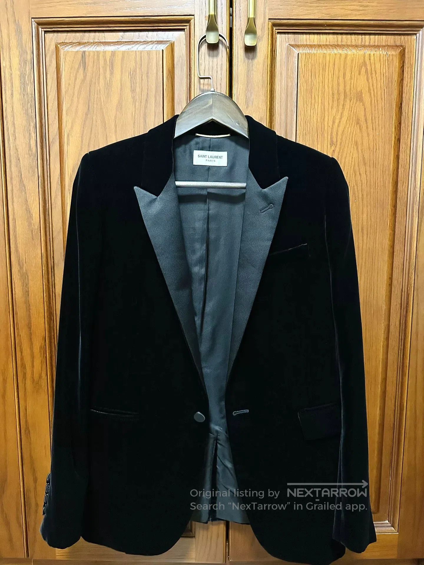 Saint Laurent Paris Saint Laurent Black Velvet Blazer. Size XS / US 0-2 / IT 36-38 - 1 Thumbnail