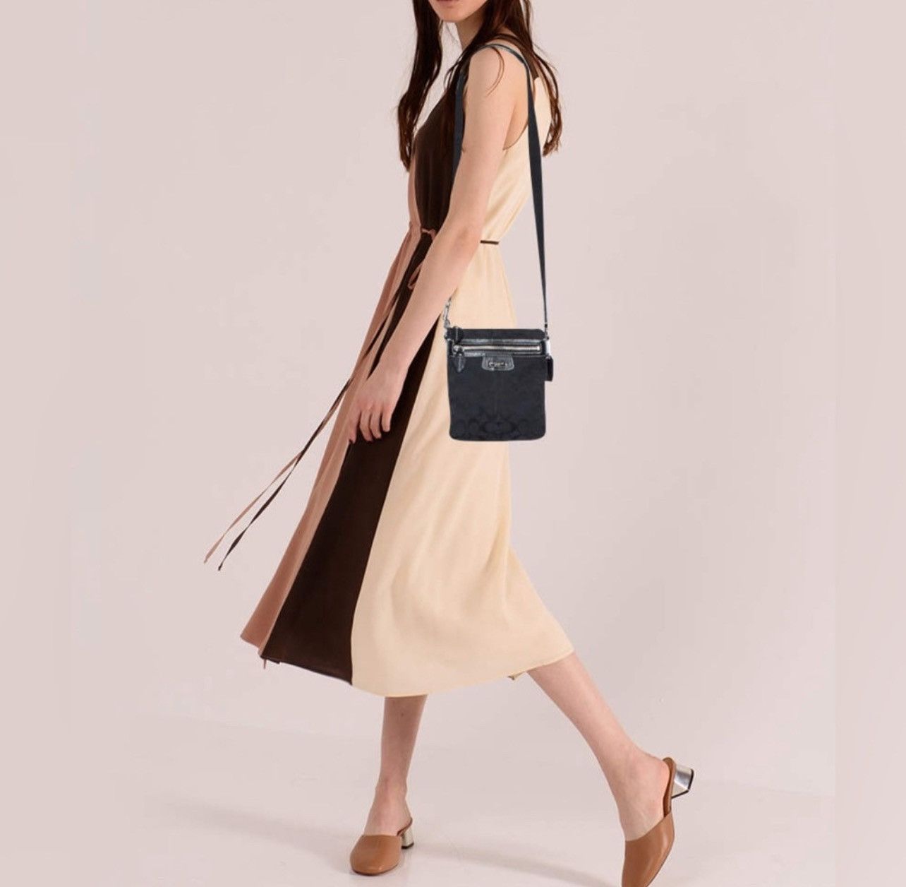 Coach Coach Black Signature Canvas Leather Penelope Messenger Bag Size ONE SIZE - 2 Thumbnail