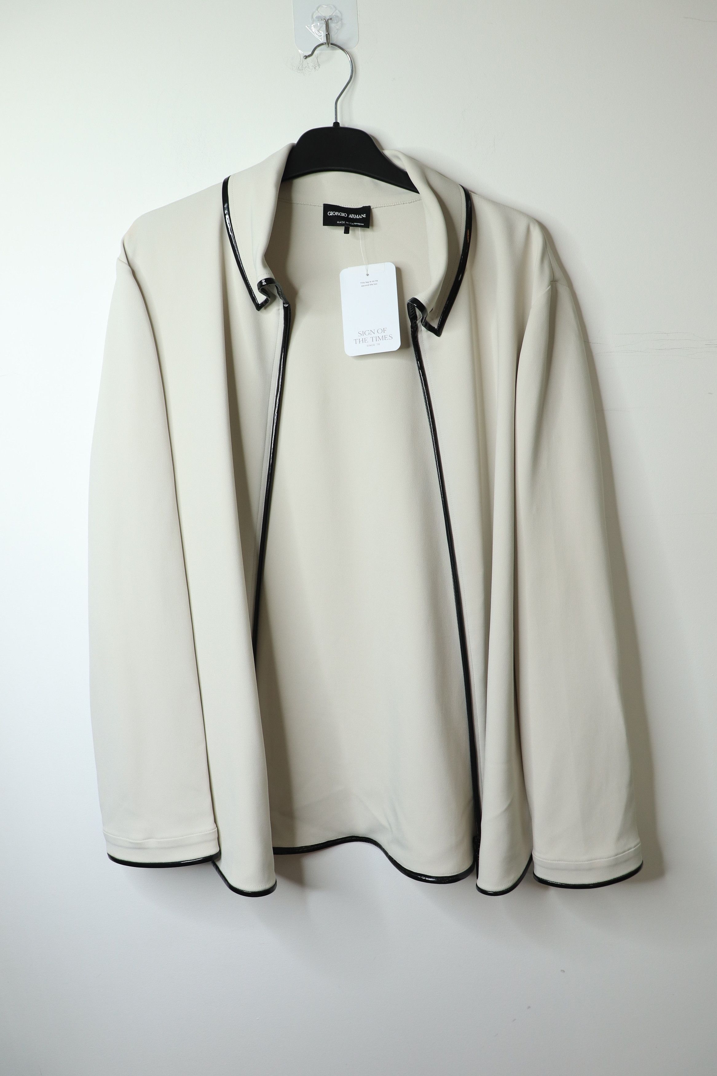 Giorgio Armani Neutral crepe jacket - UK 14 Size L / US 10 / IT 46 - 1 Thumbnail