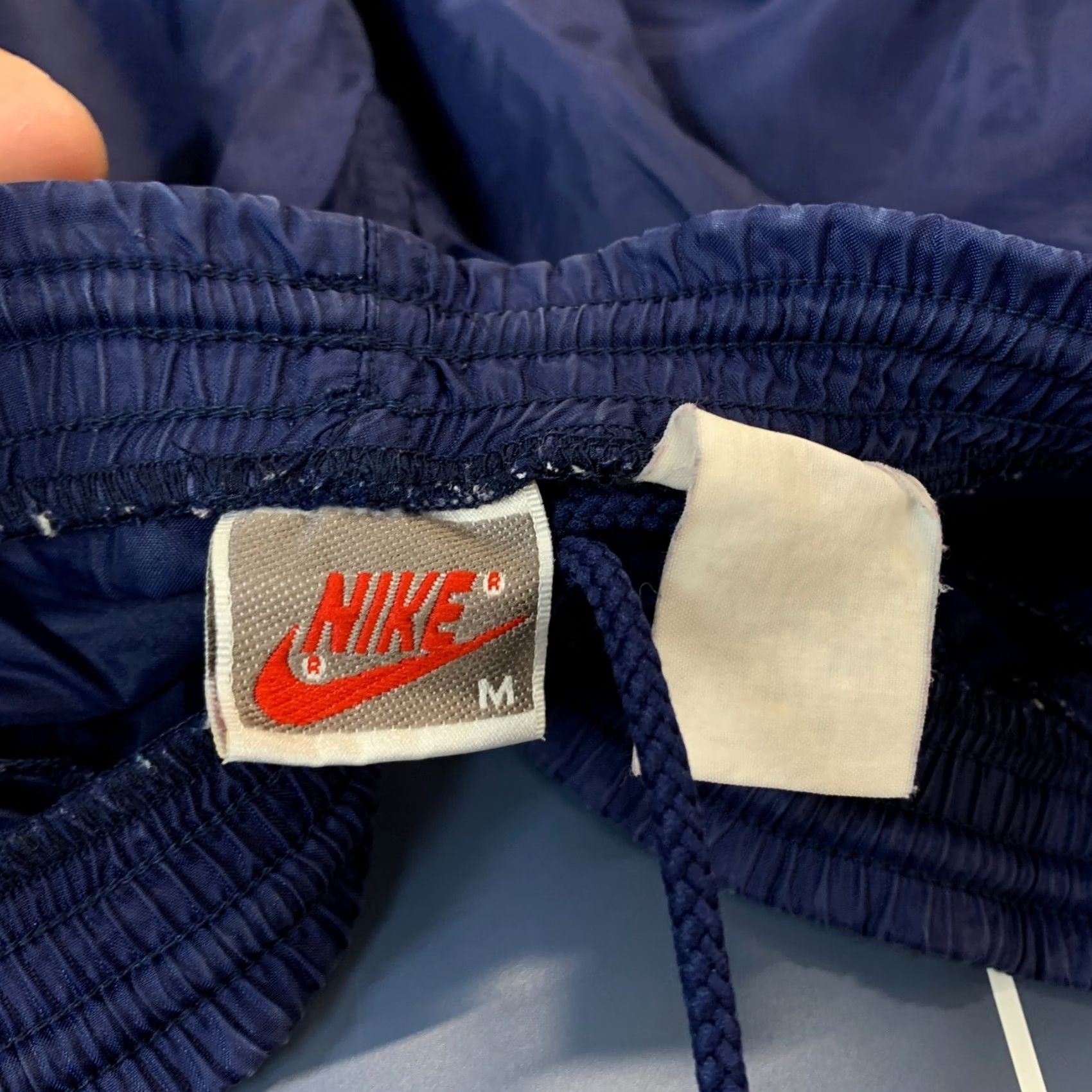 Nike VINTAGE Nike Windbreaker Pants Mens M Navy Blue 30x31 90s Track Pants Made USA Size US 31 - 7 Thumbnail