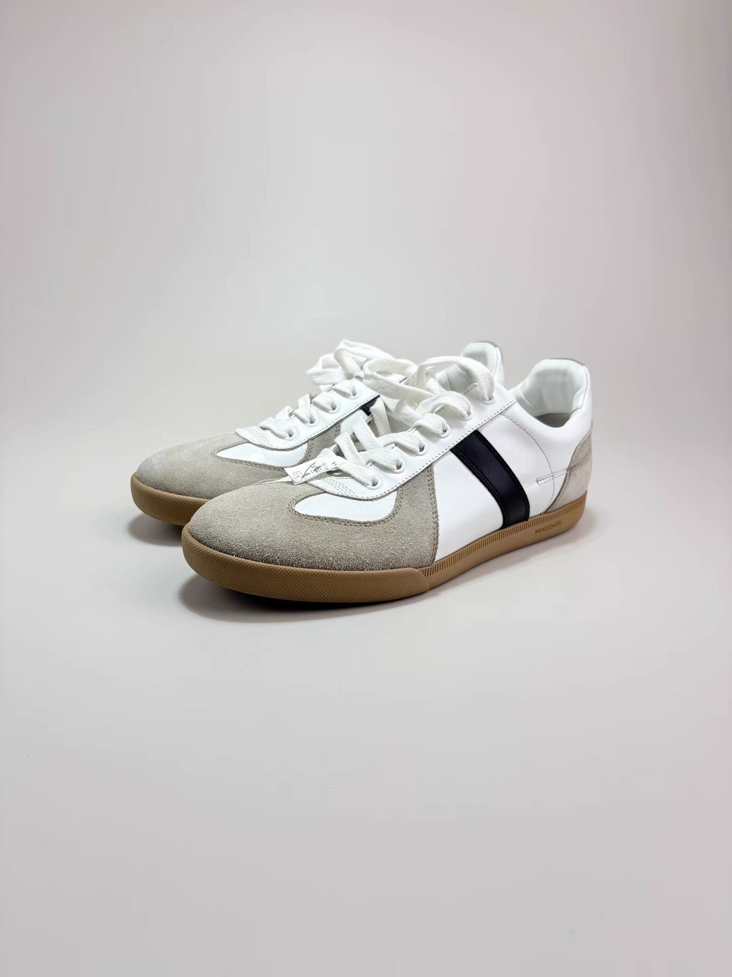 Dior DIOR B01 White Calfskin Trainers Size US 7 / EU 40 - 1 Thumbnail